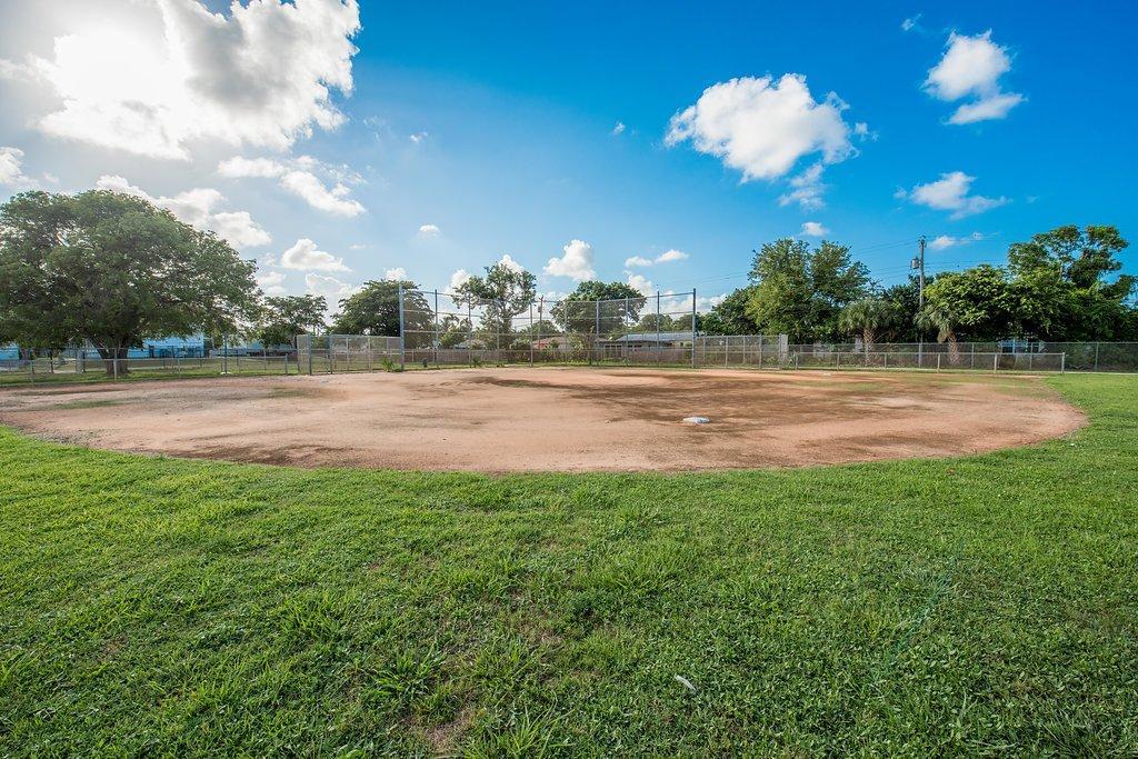 S/D OF 9-46-43 IN - Residential Lease