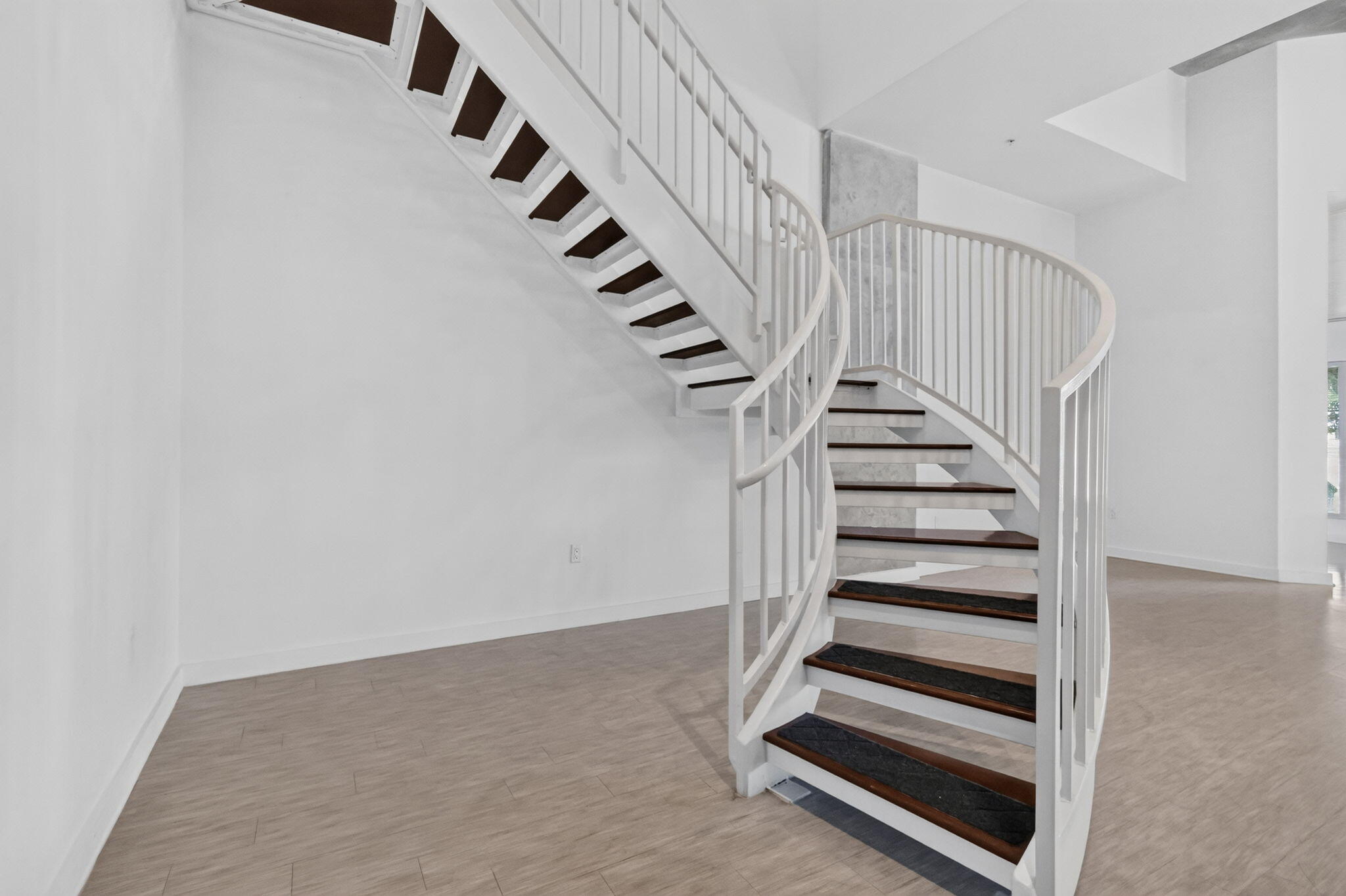 300 S Australian Avenue 128