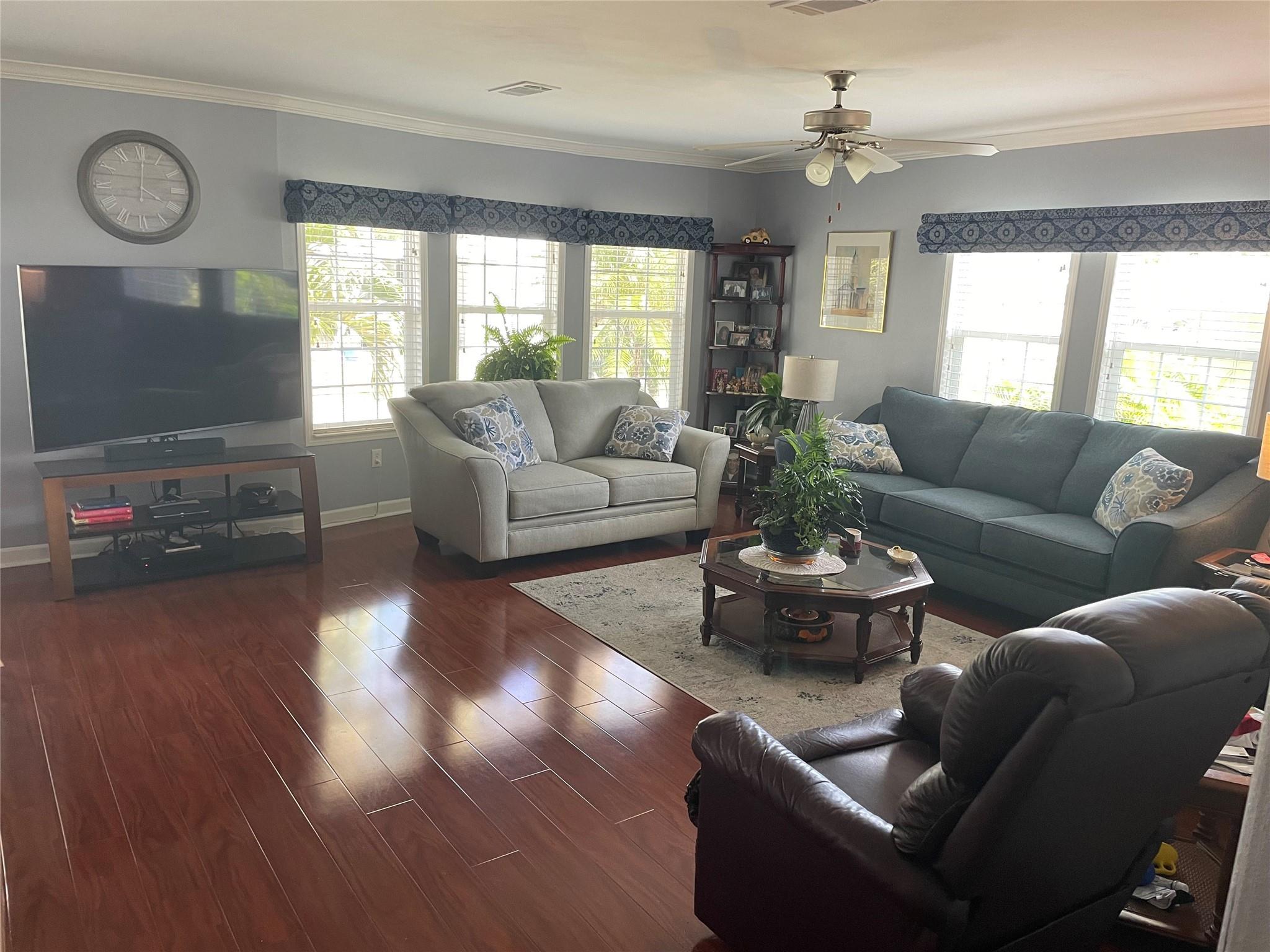 1881 SW 83rd Ave, Davie, FL, 33324/$314,900 1 1881 SW 83rd Ave
