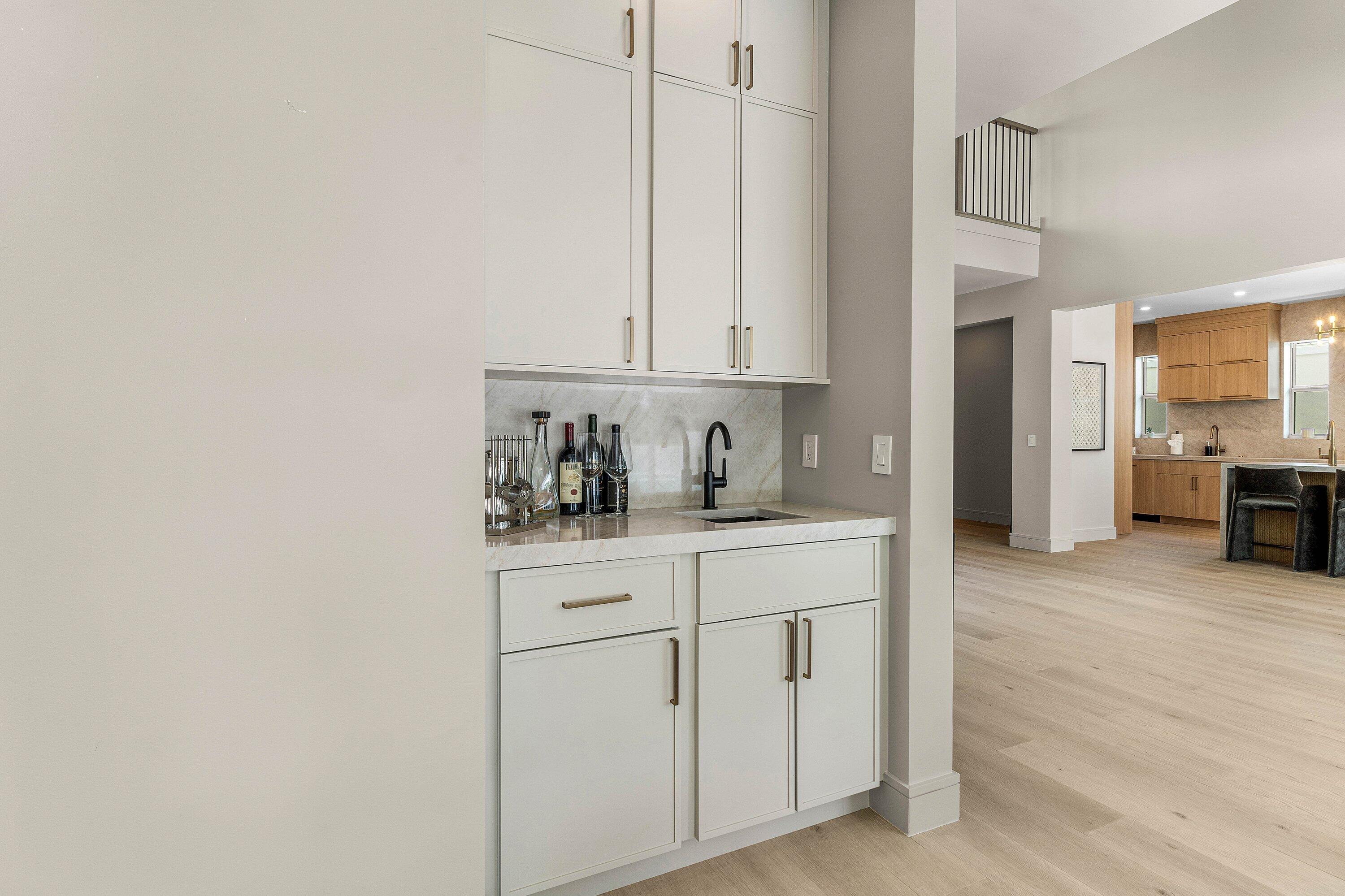 BREAKERS WEST 9 - Residential