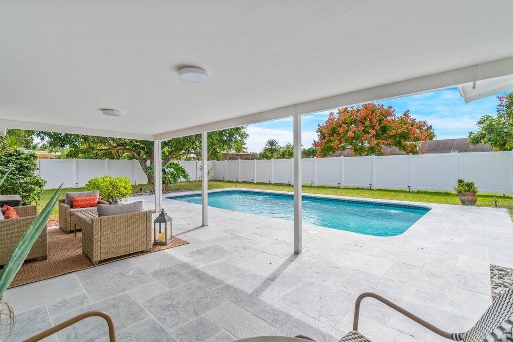 Photo of 4586 Ellwood Drive, Delray Beach, FL 33445 (MLS # B26011417)