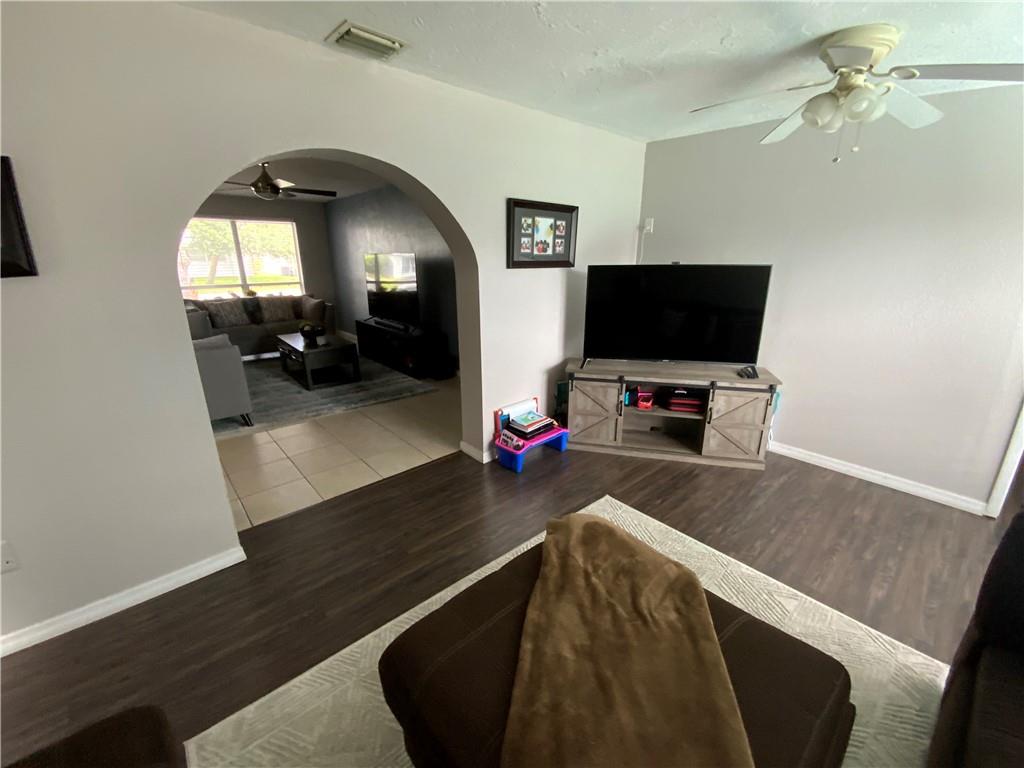 Sunrise Golf Village Sec - Residential
