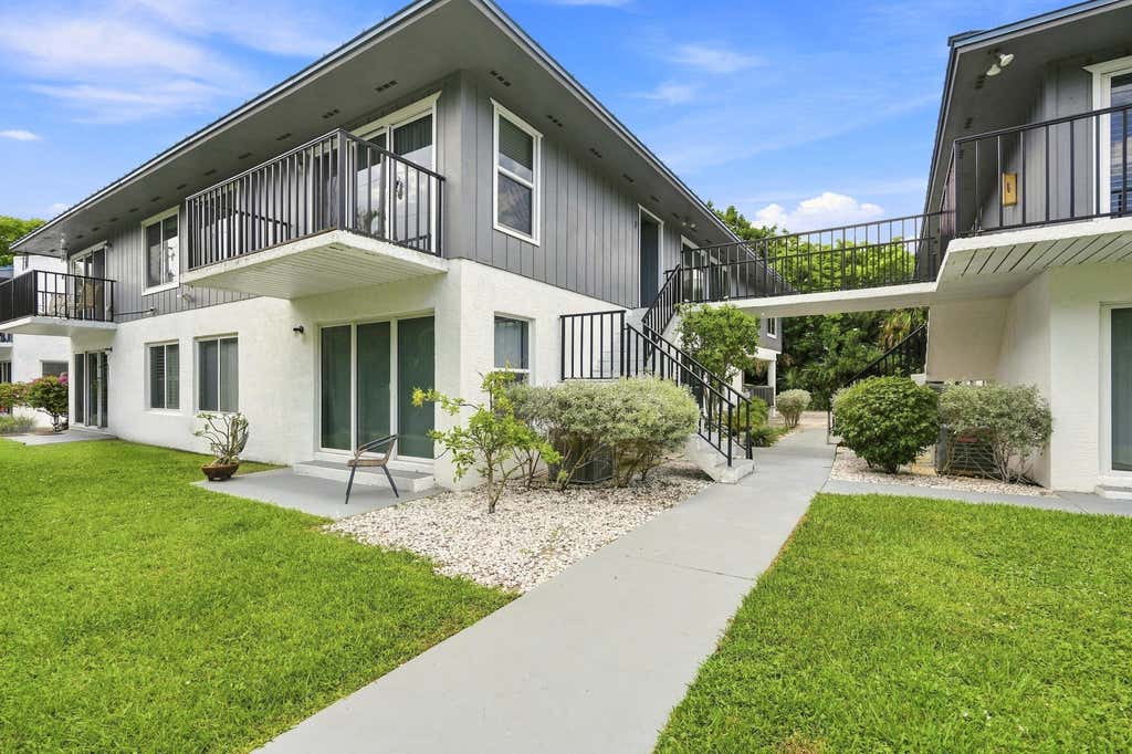Photo of 1180 CARLTON Court #206A, Fort Pierce, FL 34949 (MLS # B26064611)