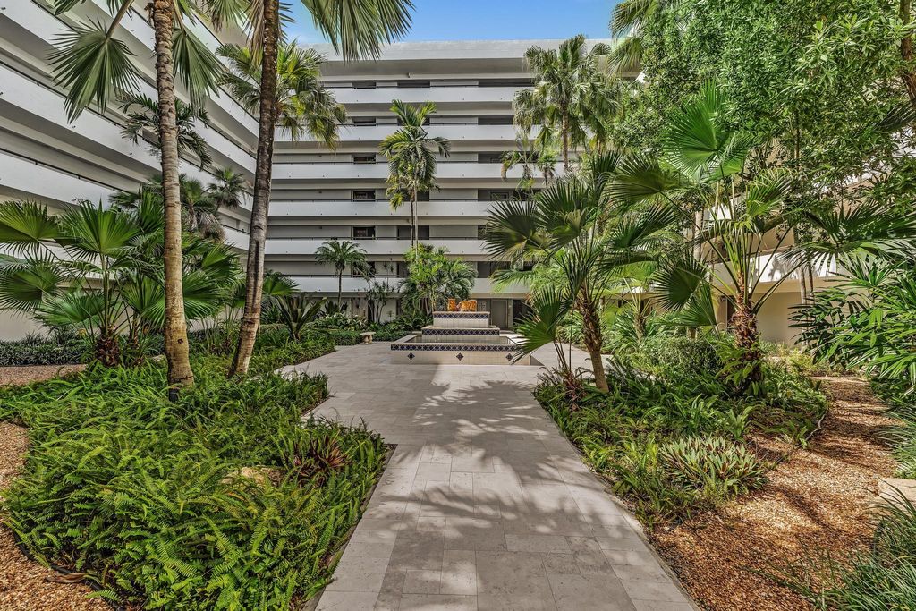 Photo of 23200 Camino Del Mar #304, Boca Raton, FL 33433 (MLS # B26048885)