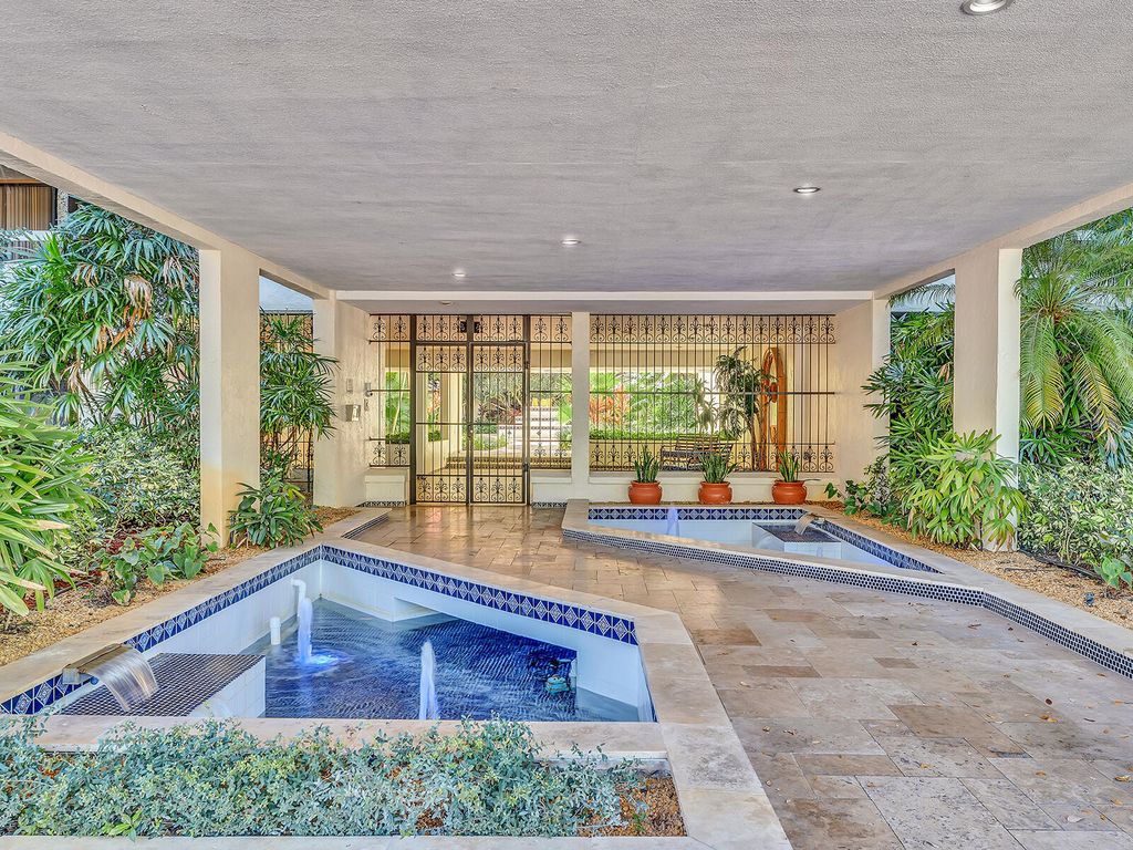 Photo of 23200 Camino Del Mar #304, Boca Raton, FL 33433 (MLS # B26048885)
