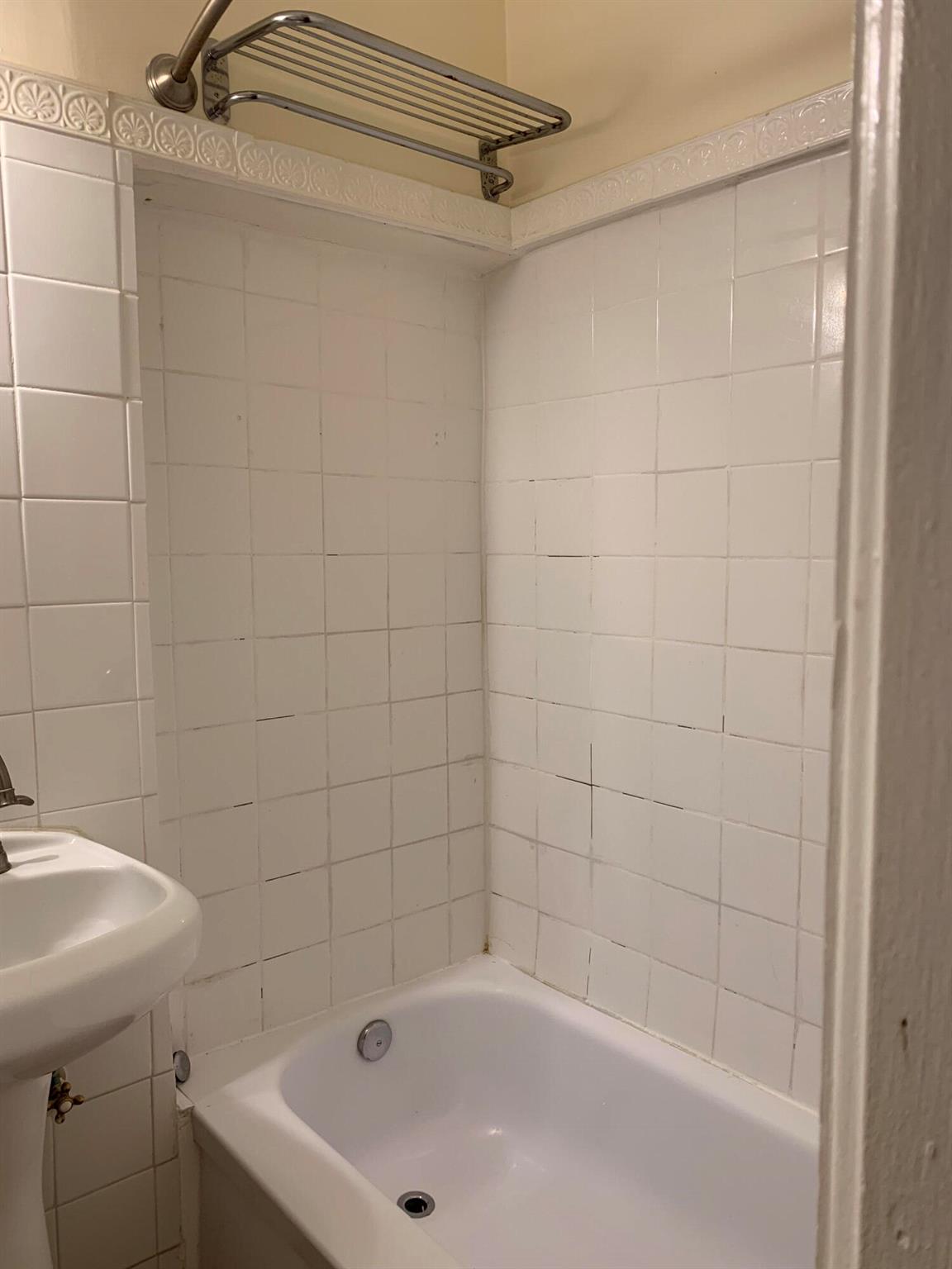 ERBS DAISY E ADD - Residential Lease