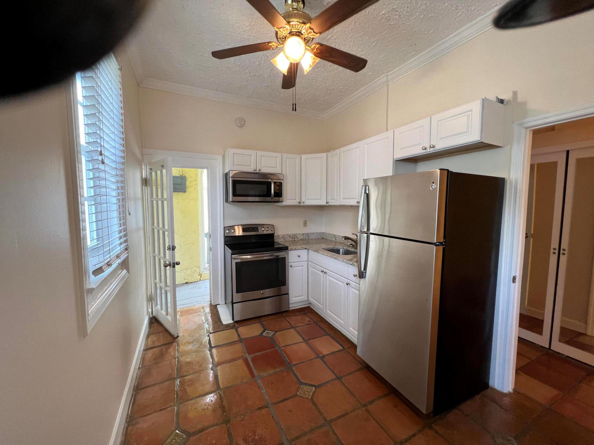 ERBS DAISY E ADD - Residential Lease