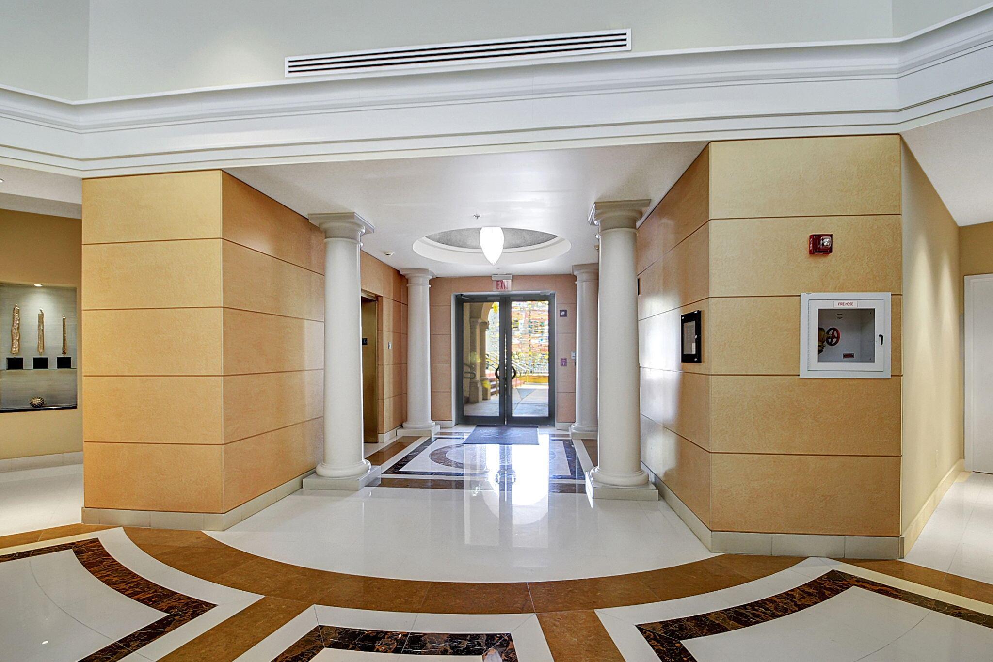 610 Clematis Street 400 & 402