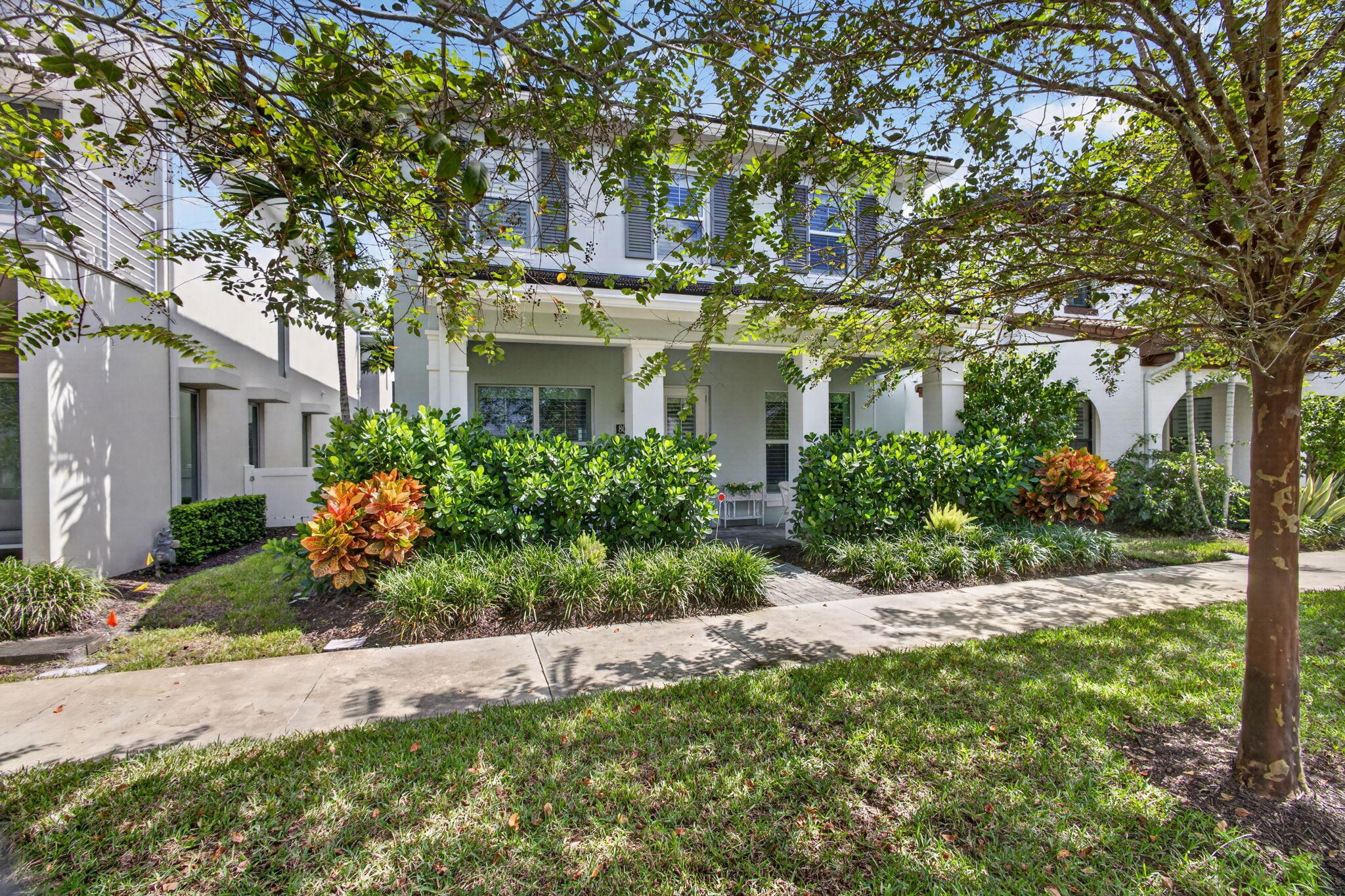 8028 Hobbes Way