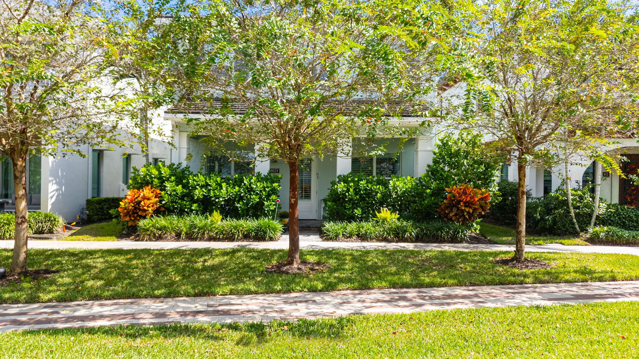8028 Hobbes Way