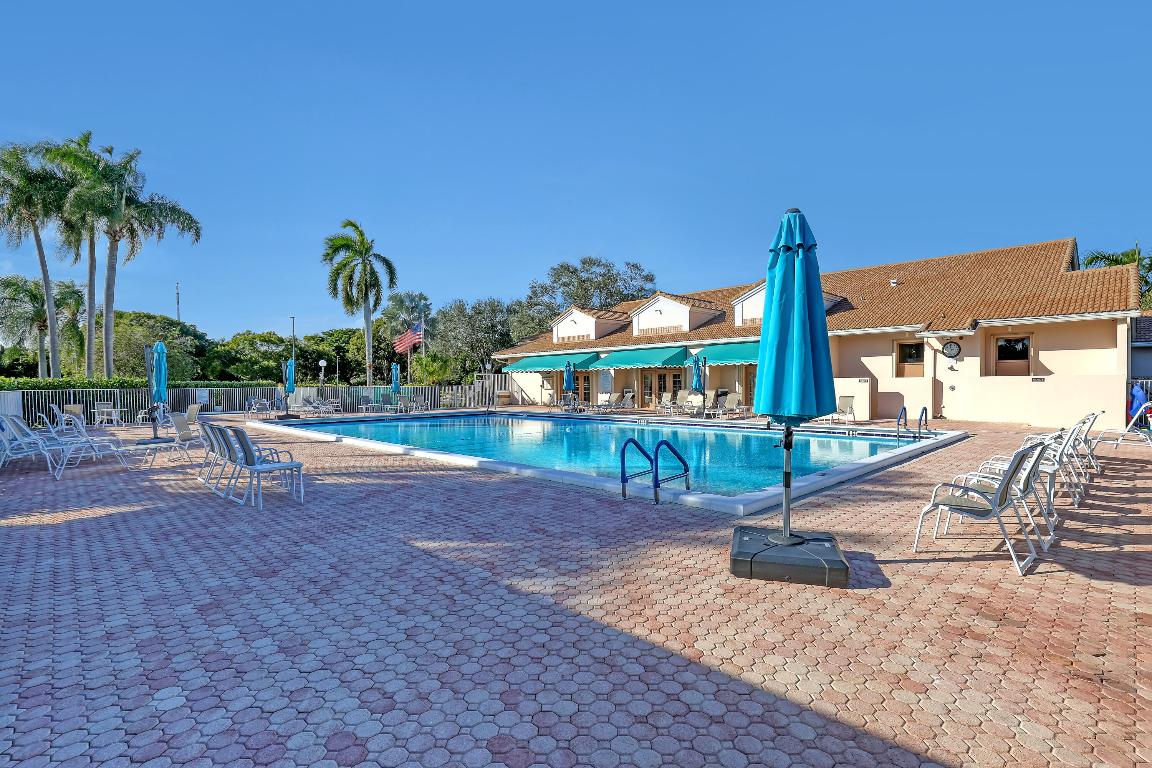 PALM SHORES - Residential