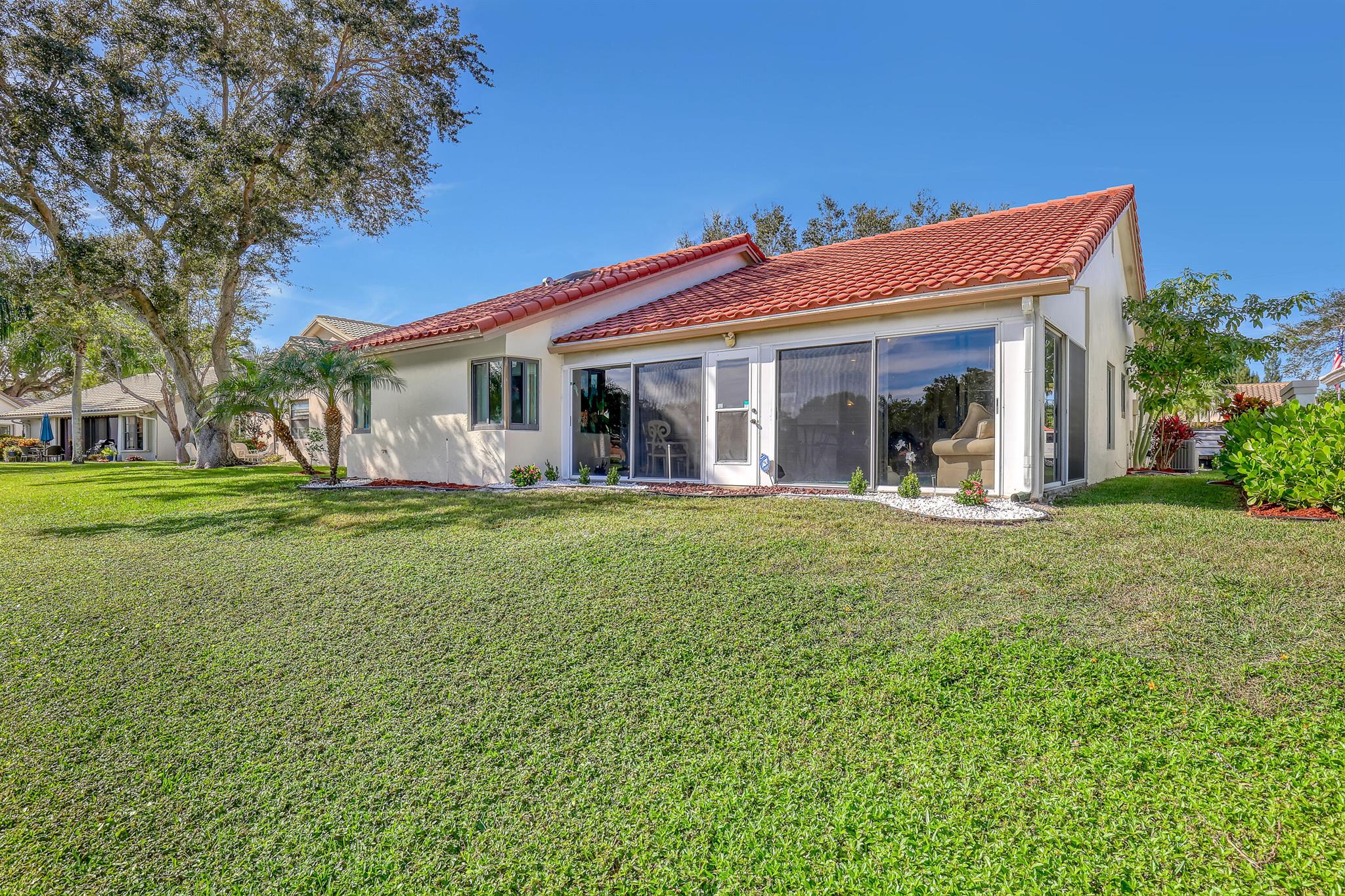 PALM SHORES - Residential