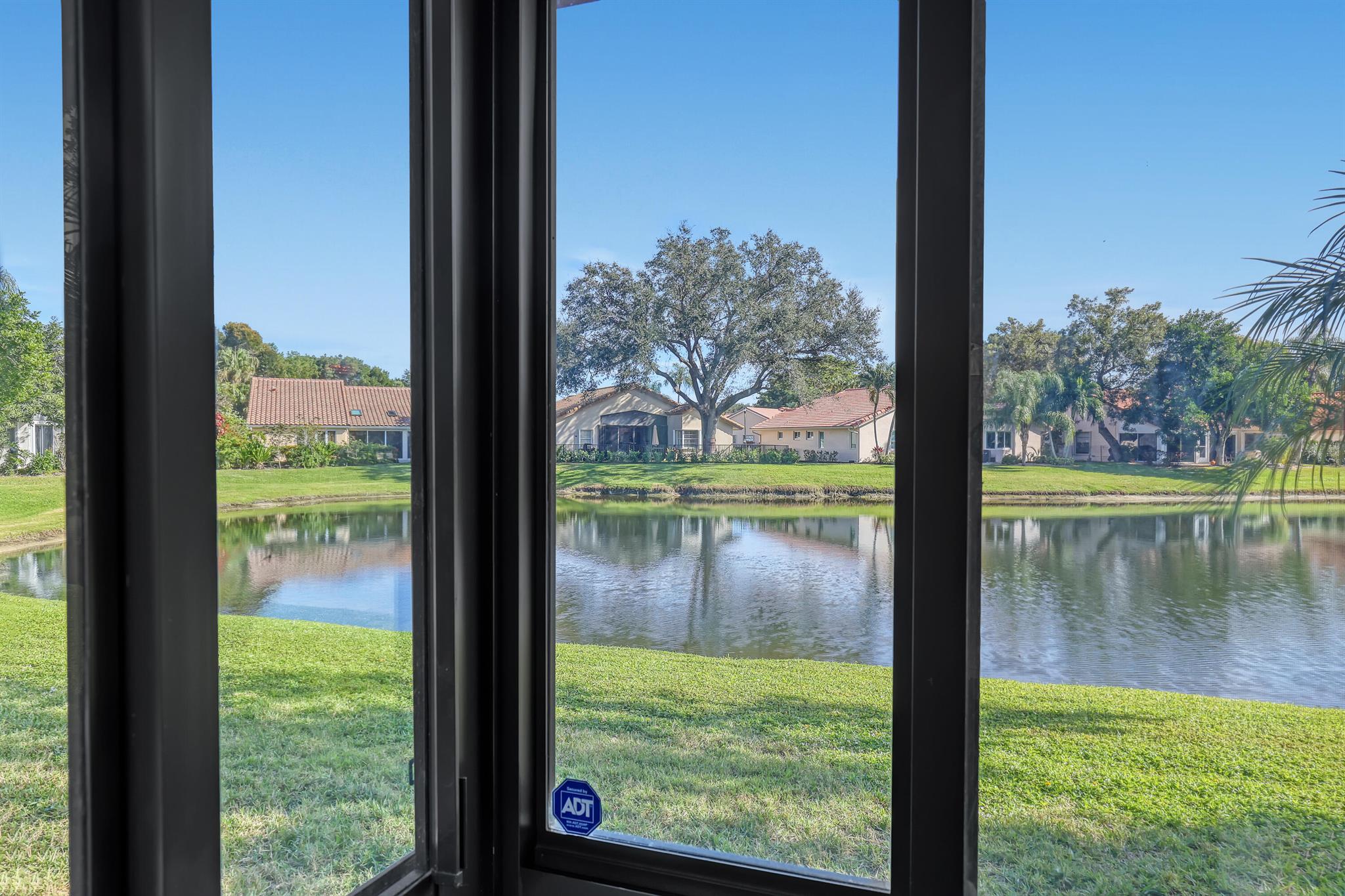 PALM SHORES - Residential