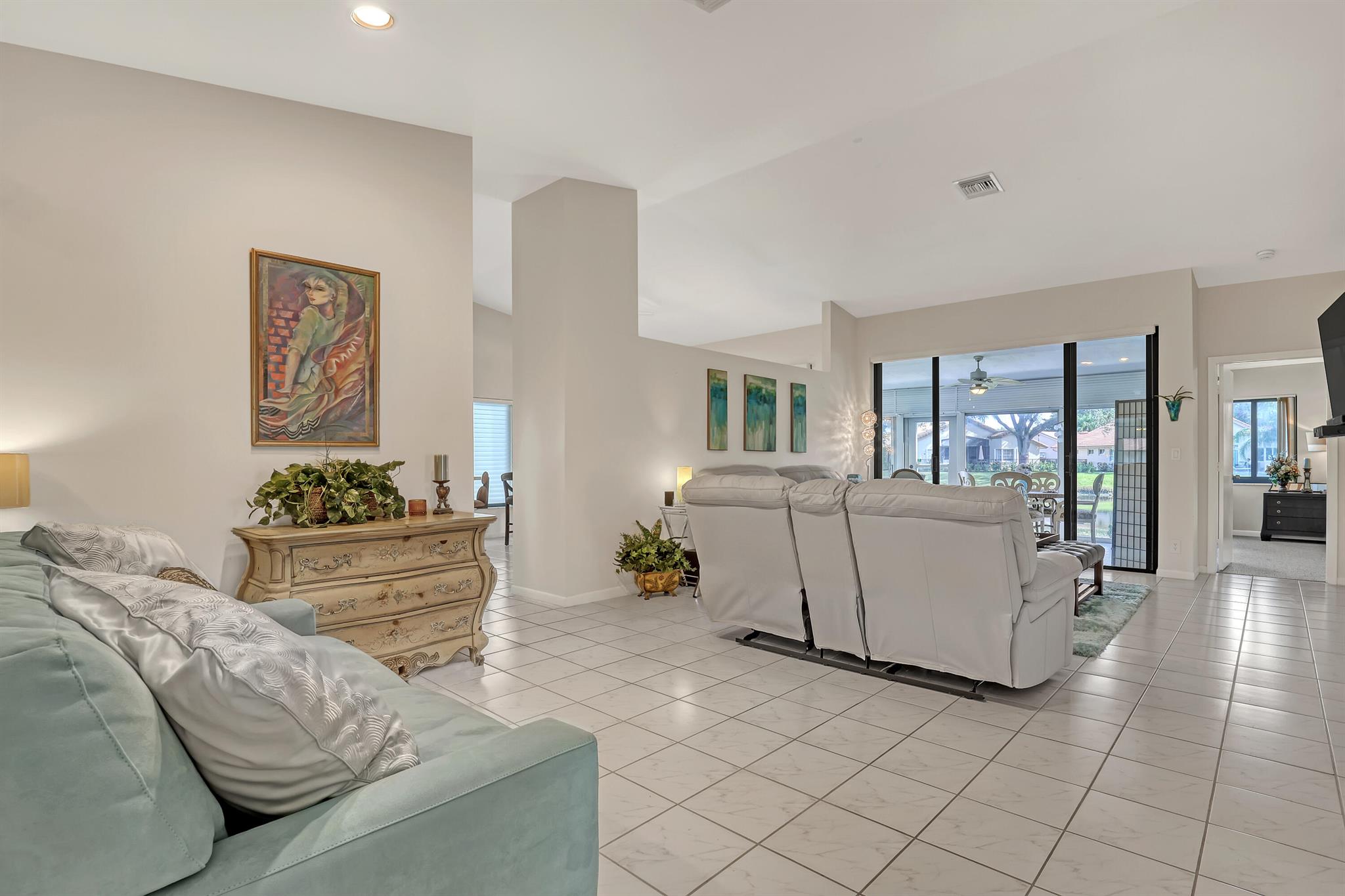 PALM SHORES - Residential