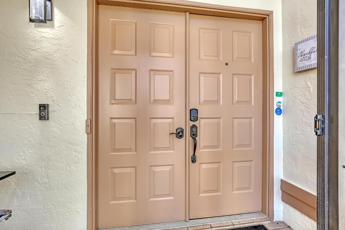 PALM SHORES - Residential