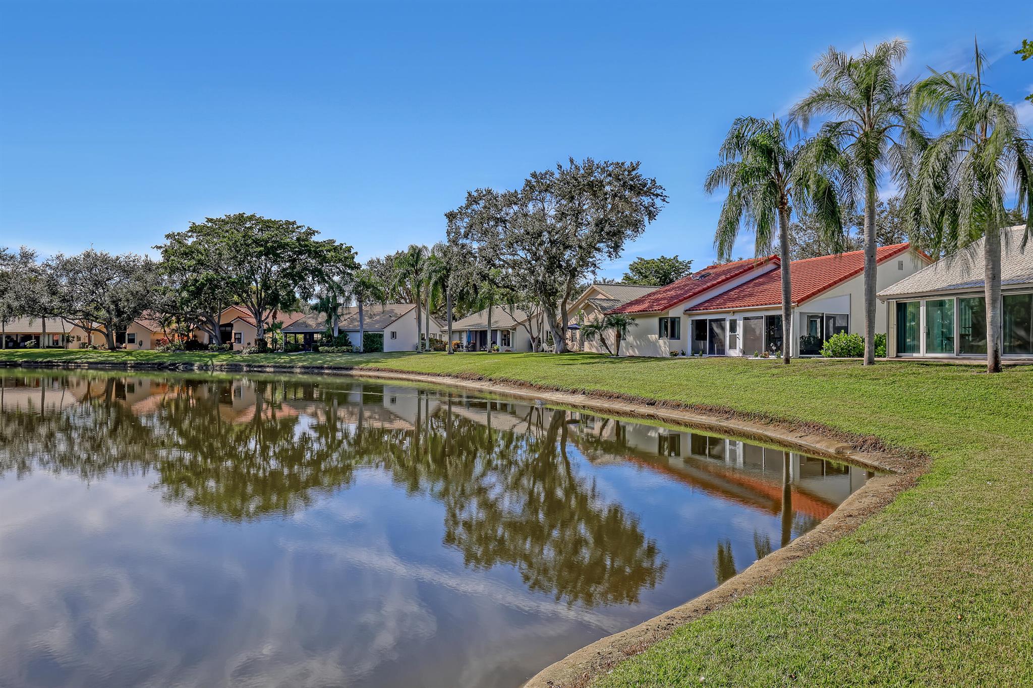 PALM SHORES - Residential