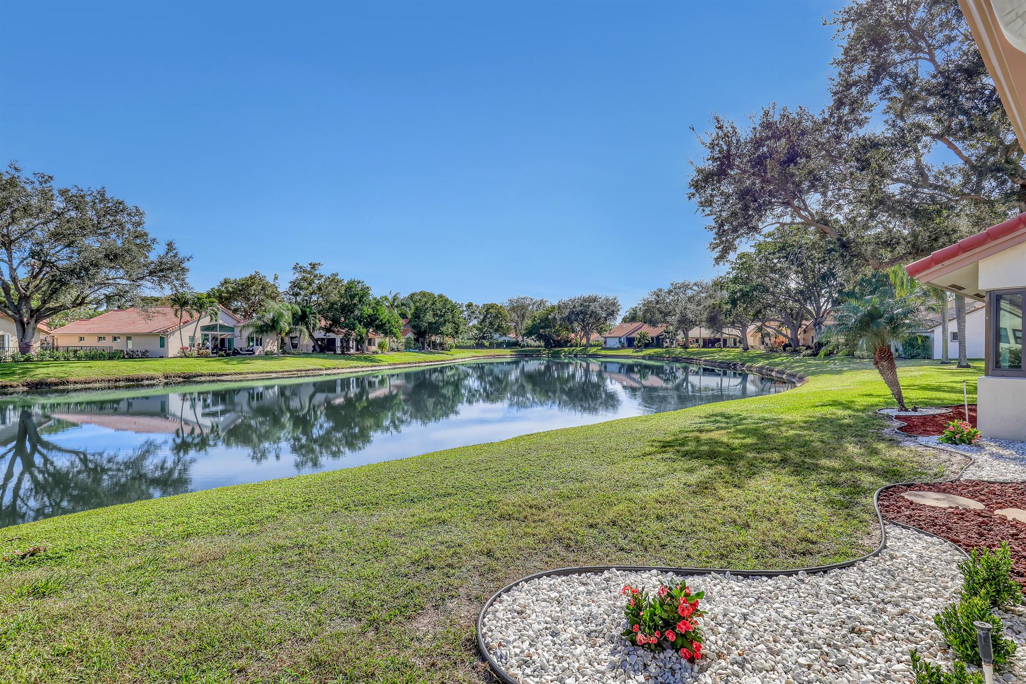 PALM SHORES - Residential