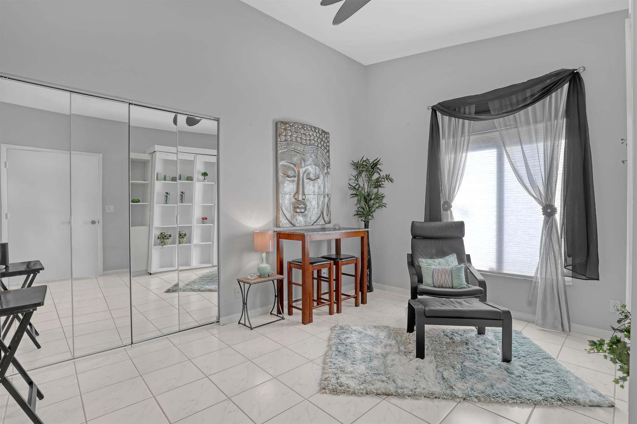 PALM SHORES - Residential