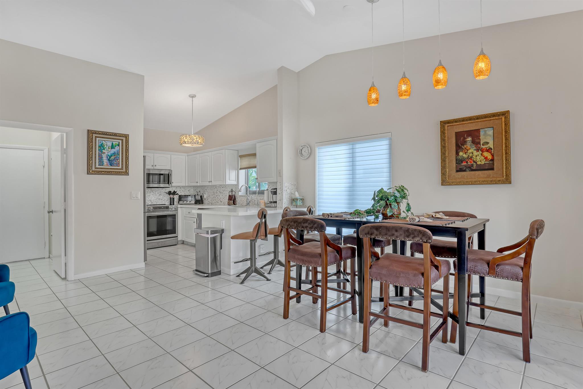 PALM SHORES - Residential