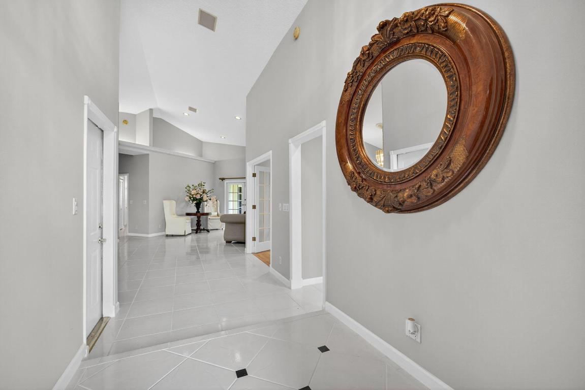 LAWN LAKE - Residential