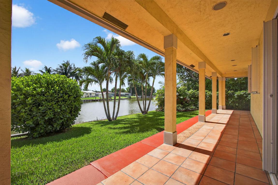 LAWN LAKE - Residential