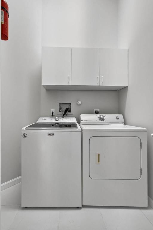 LAWN LAKE - Residential