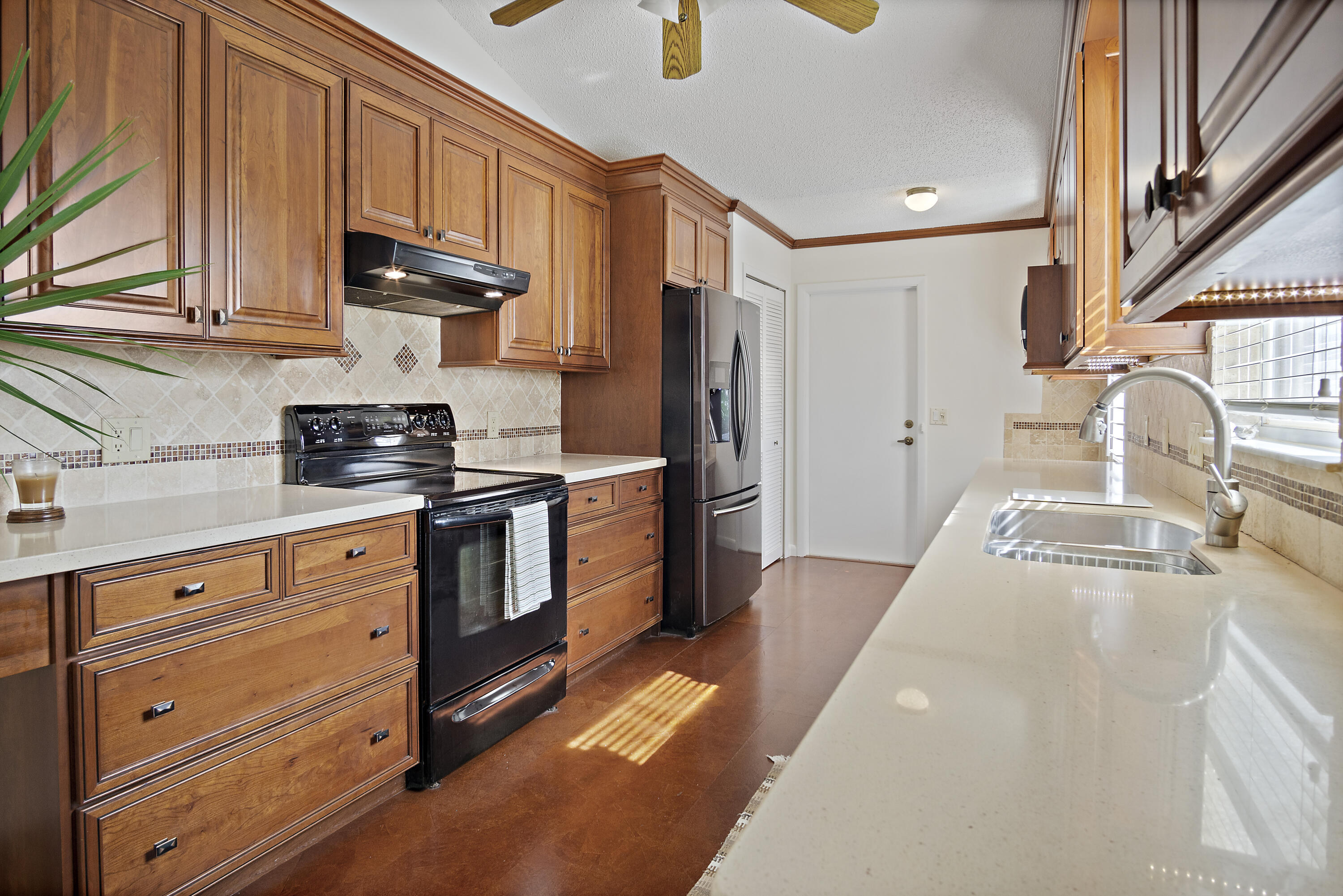 DUCKWOOD - Residential