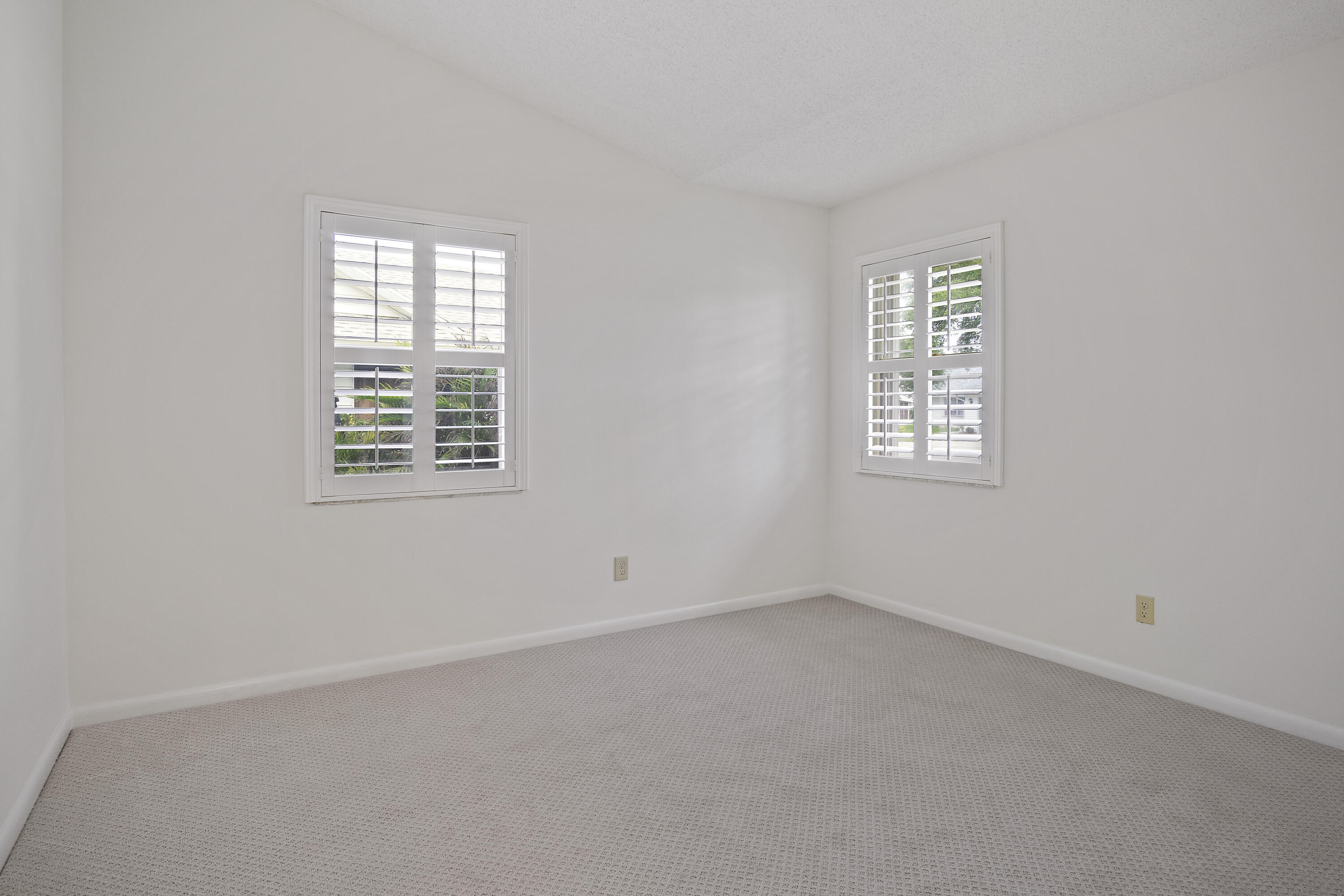 DUCKWOOD - Residential