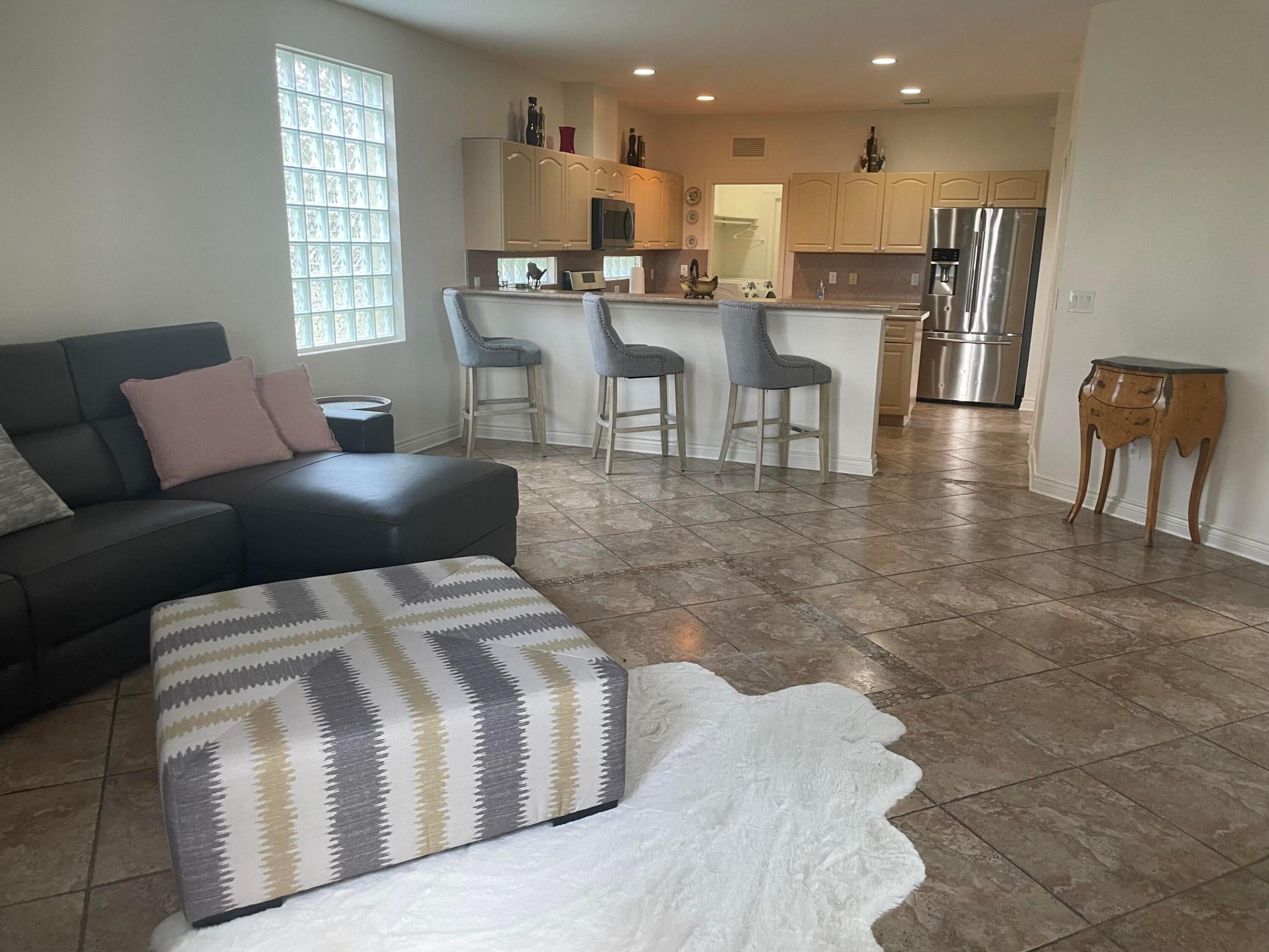 Properties 10690 OLD HAMMOCK Way
