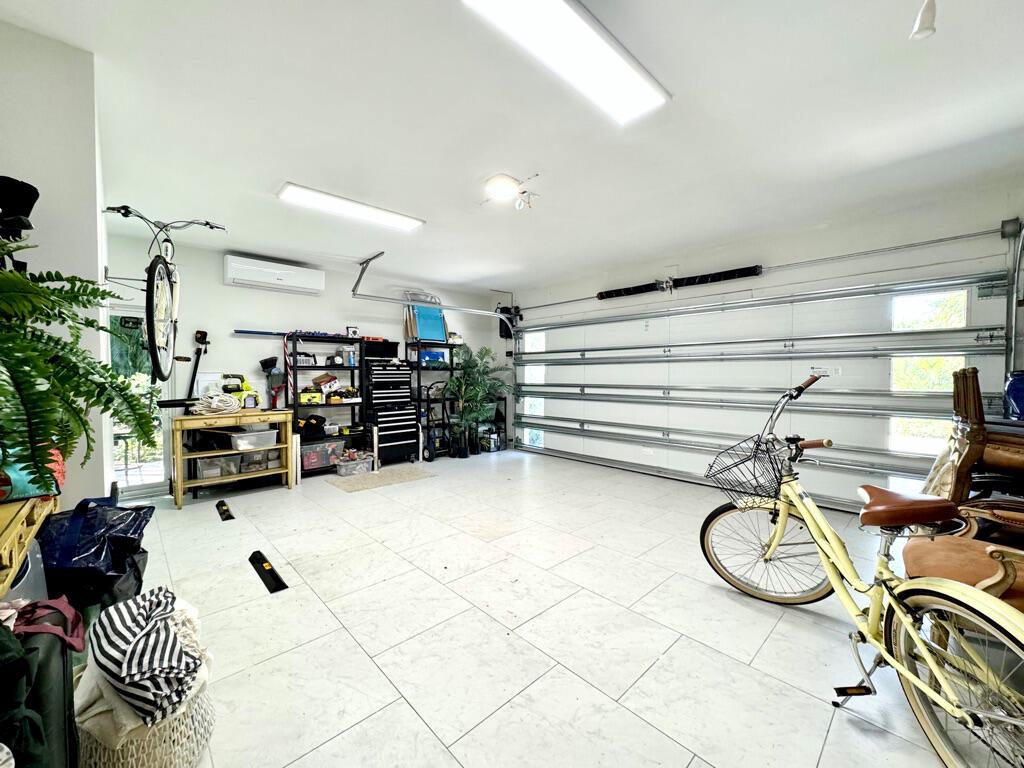 DELRAY LAKES ESTATES - Residential