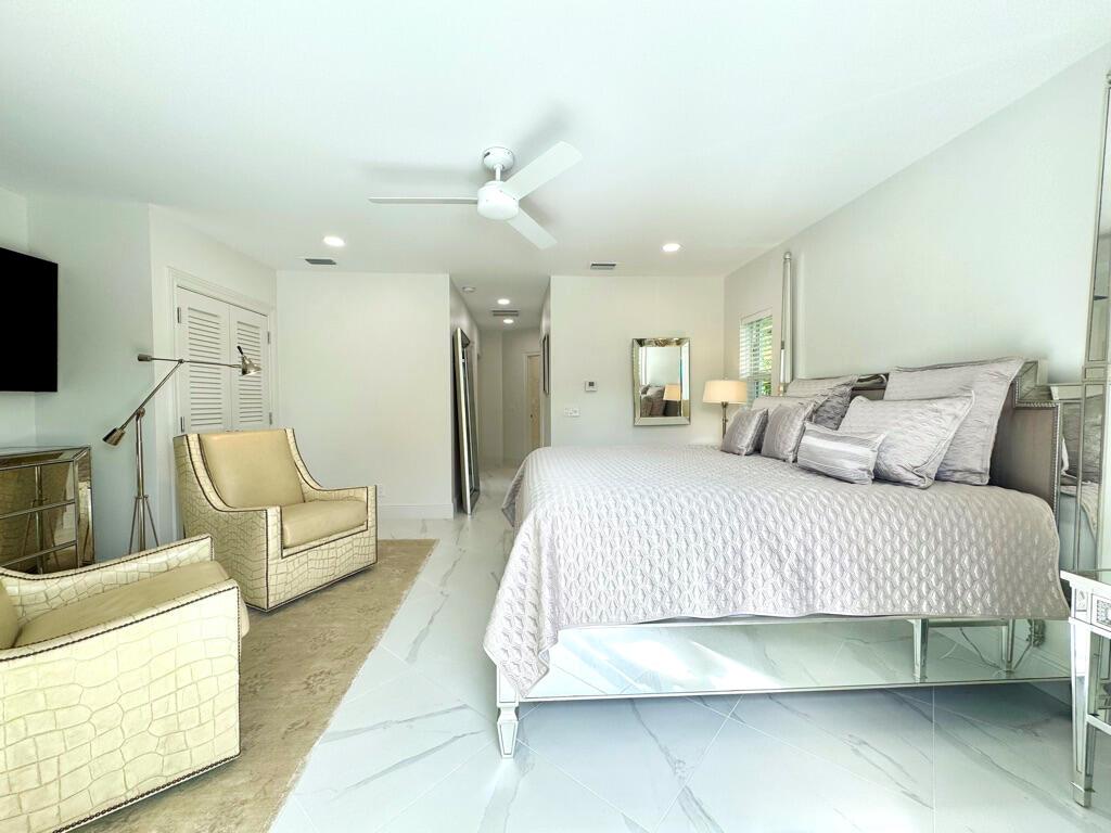 DELRAY LAKES ESTATES - Residential