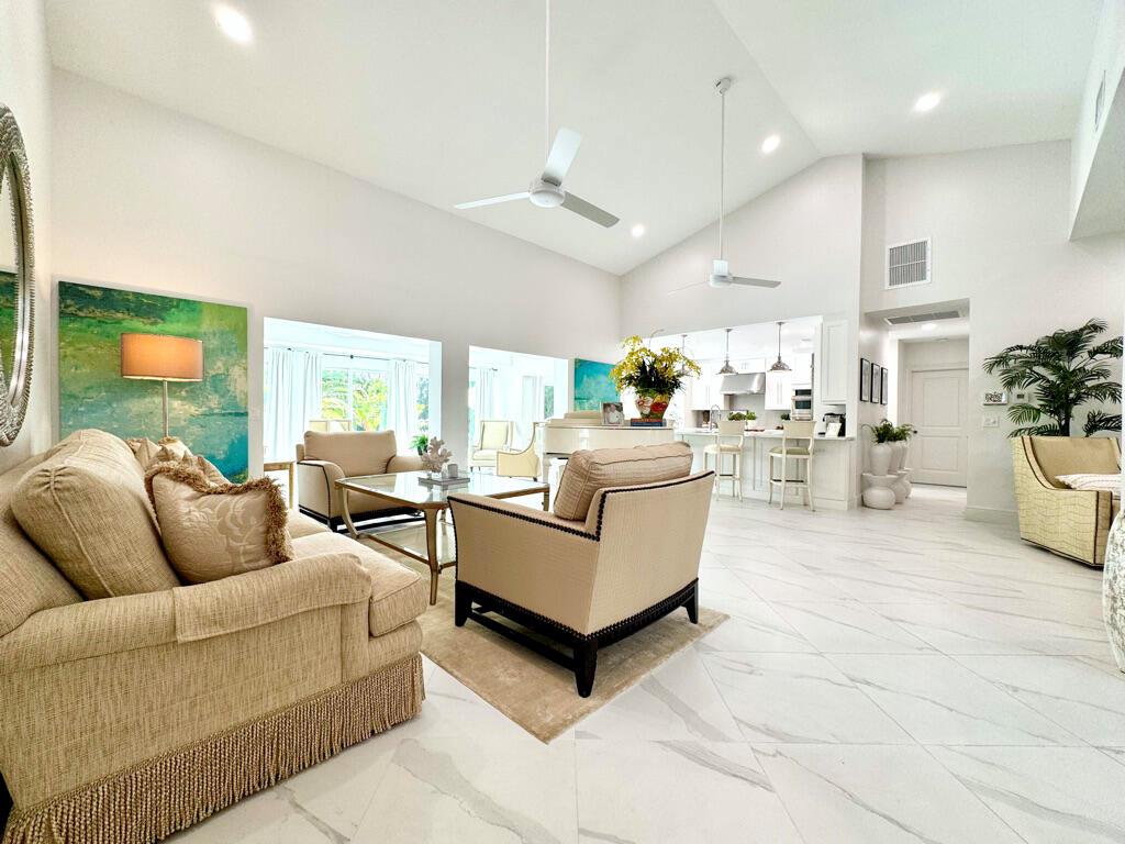 DELRAY LAKES ESTATES - Residential