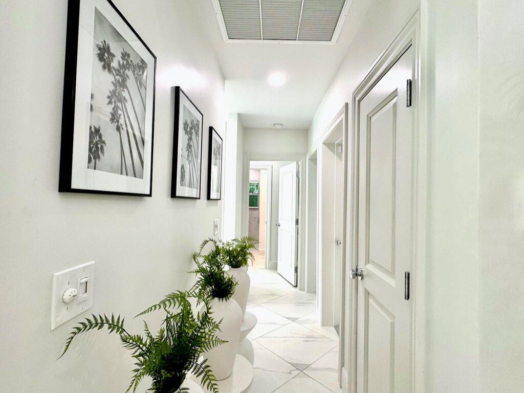 DELRAY LAKES ESTATES - Residential