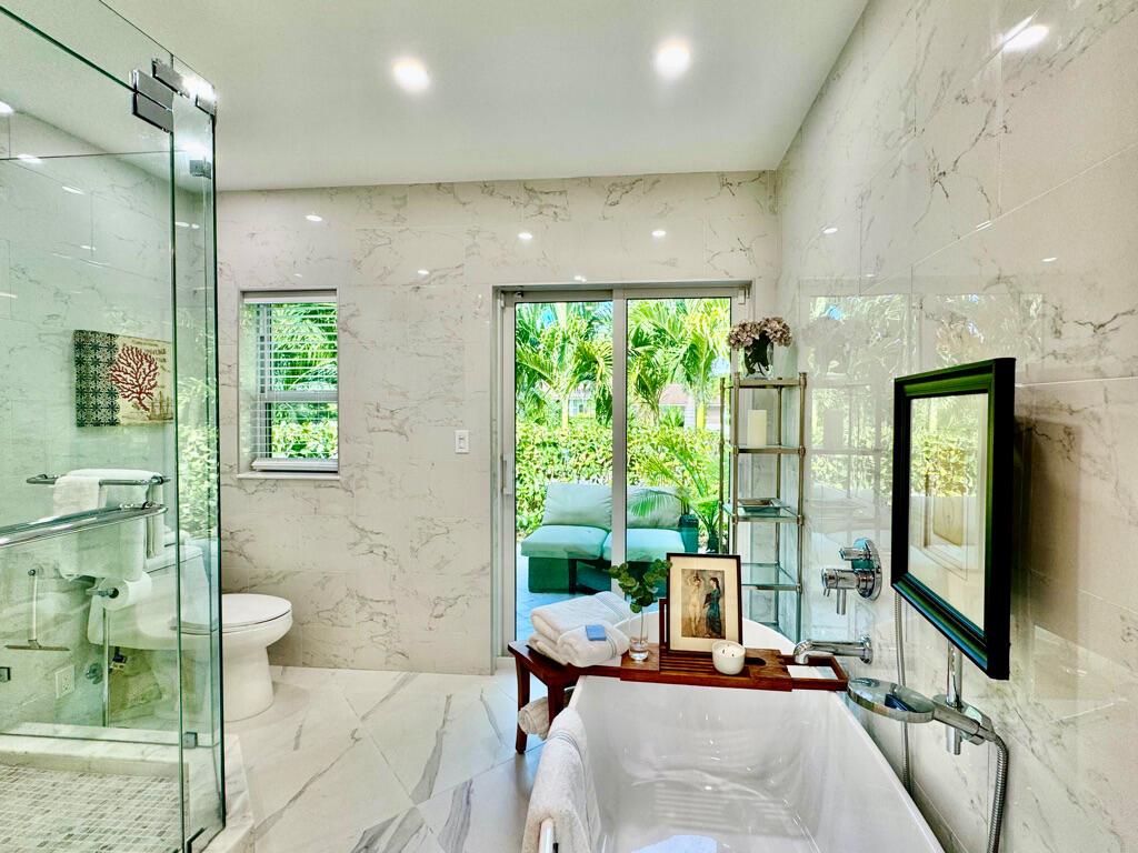 DELRAY LAKES ESTATES - Residential