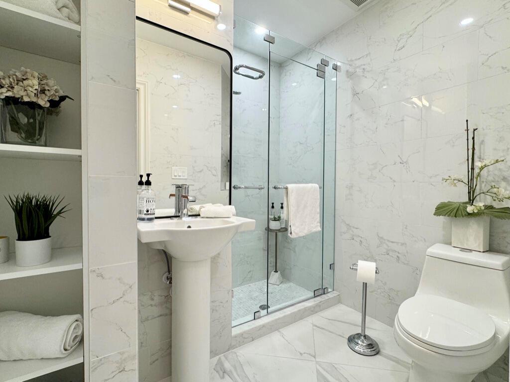 DELRAY LAKES ESTATES - Residential