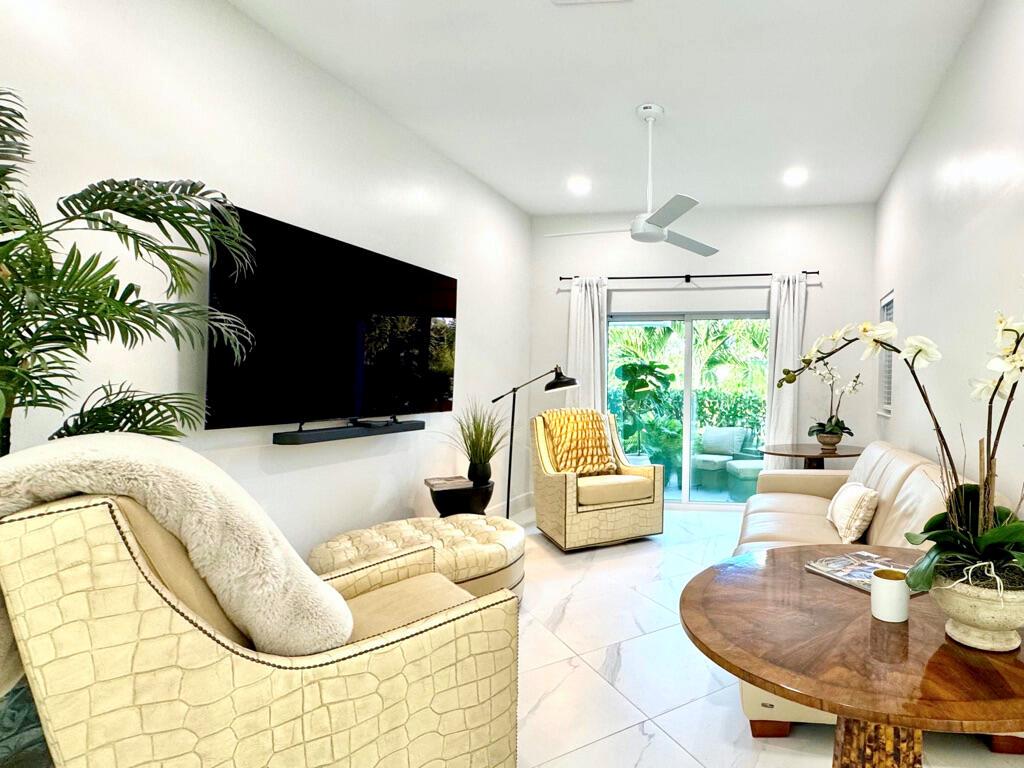 DELRAY LAKES ESTATES - Residential