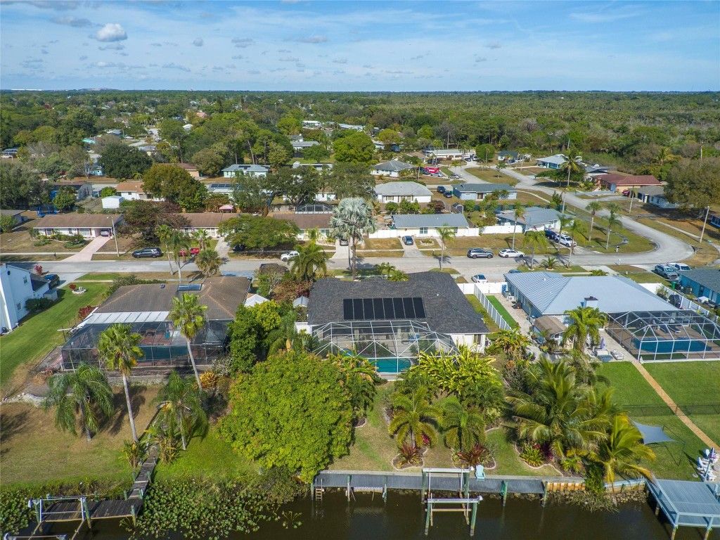 Photo of 460 NE Cornwall Avenue, Port Saint Lucie, FL 34983 (MLS # F10545345)