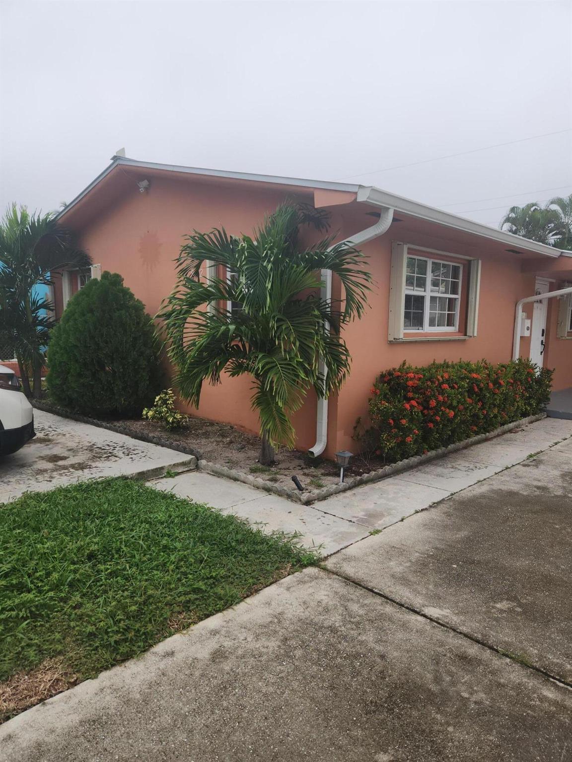 BUNKER HILL ADD 2 TO WPB - Residential Lease