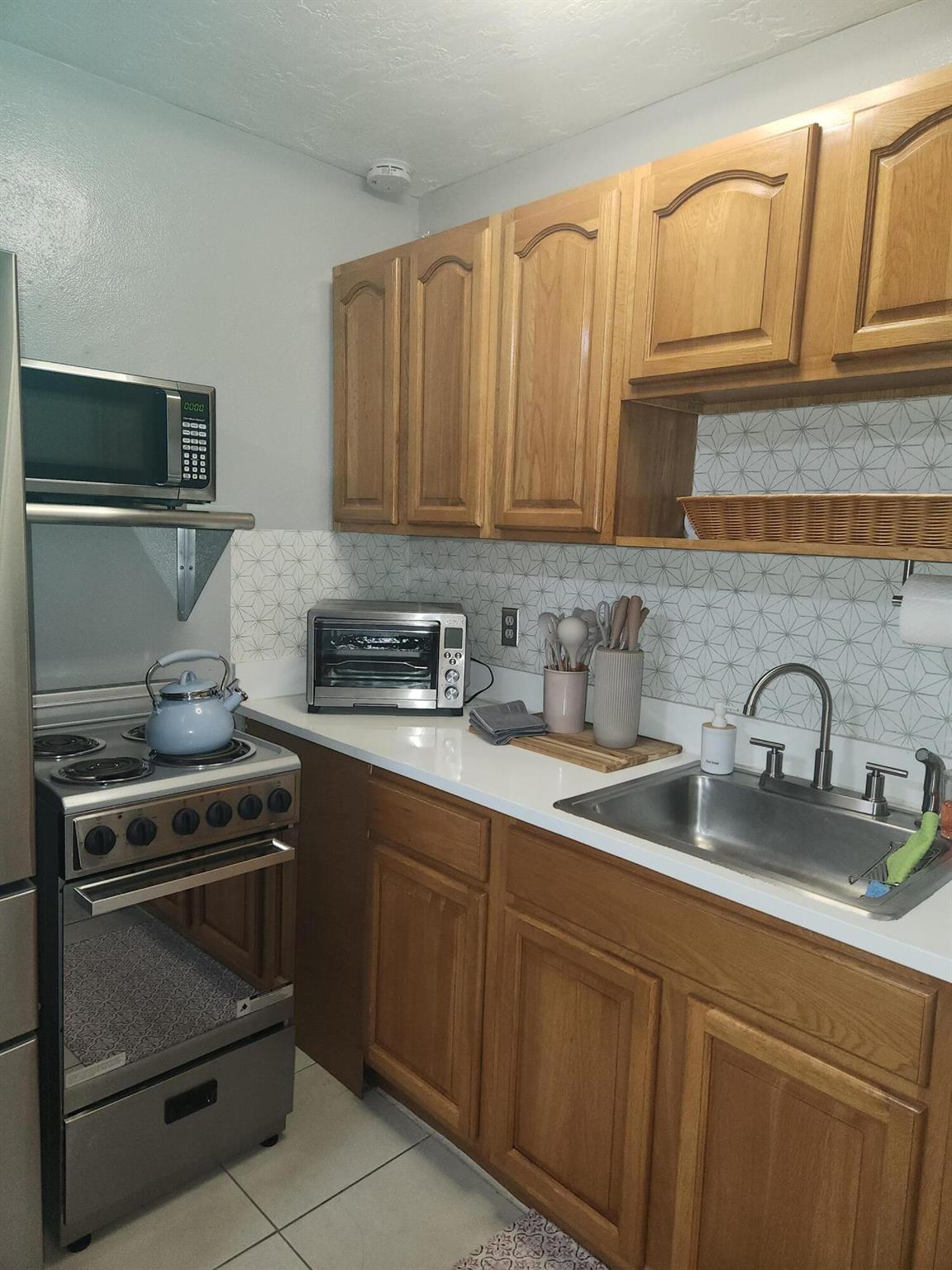 BUNKER HILL ADD 2 TO WPB - Residential Lease