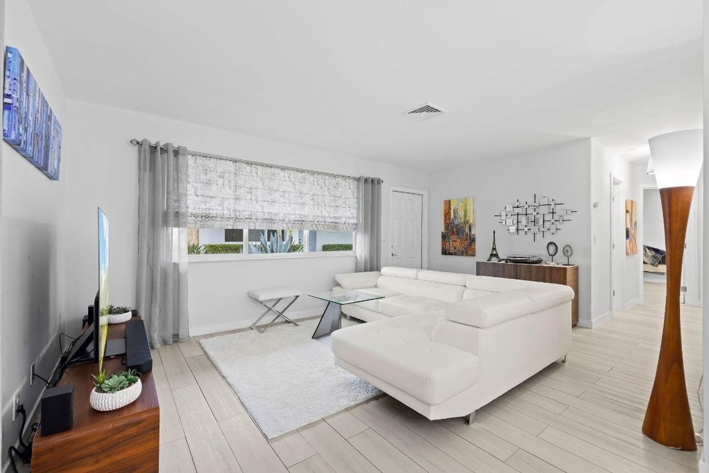 Photo of 2439 Polk Street #10, Hollywood, FL 33020 (MLS # F10540591)