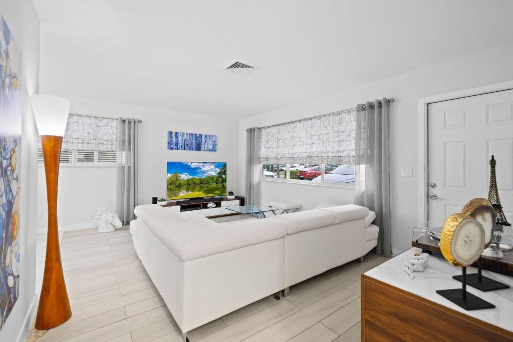 Photo of 2439 Polk Street #10, Hollywood, FL 33020 (MLS # F10540591)