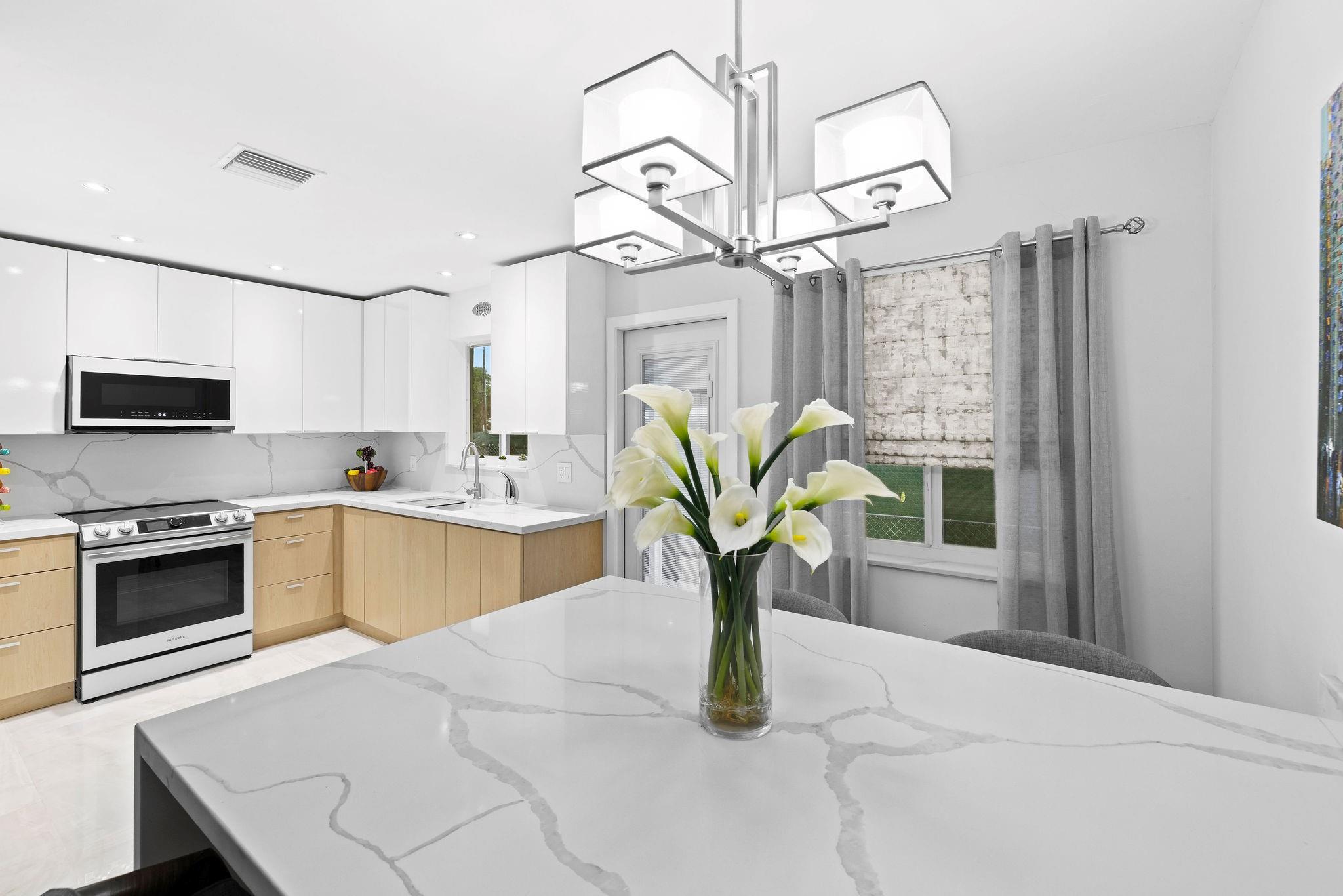 Coronet Bay Condominium - Residential