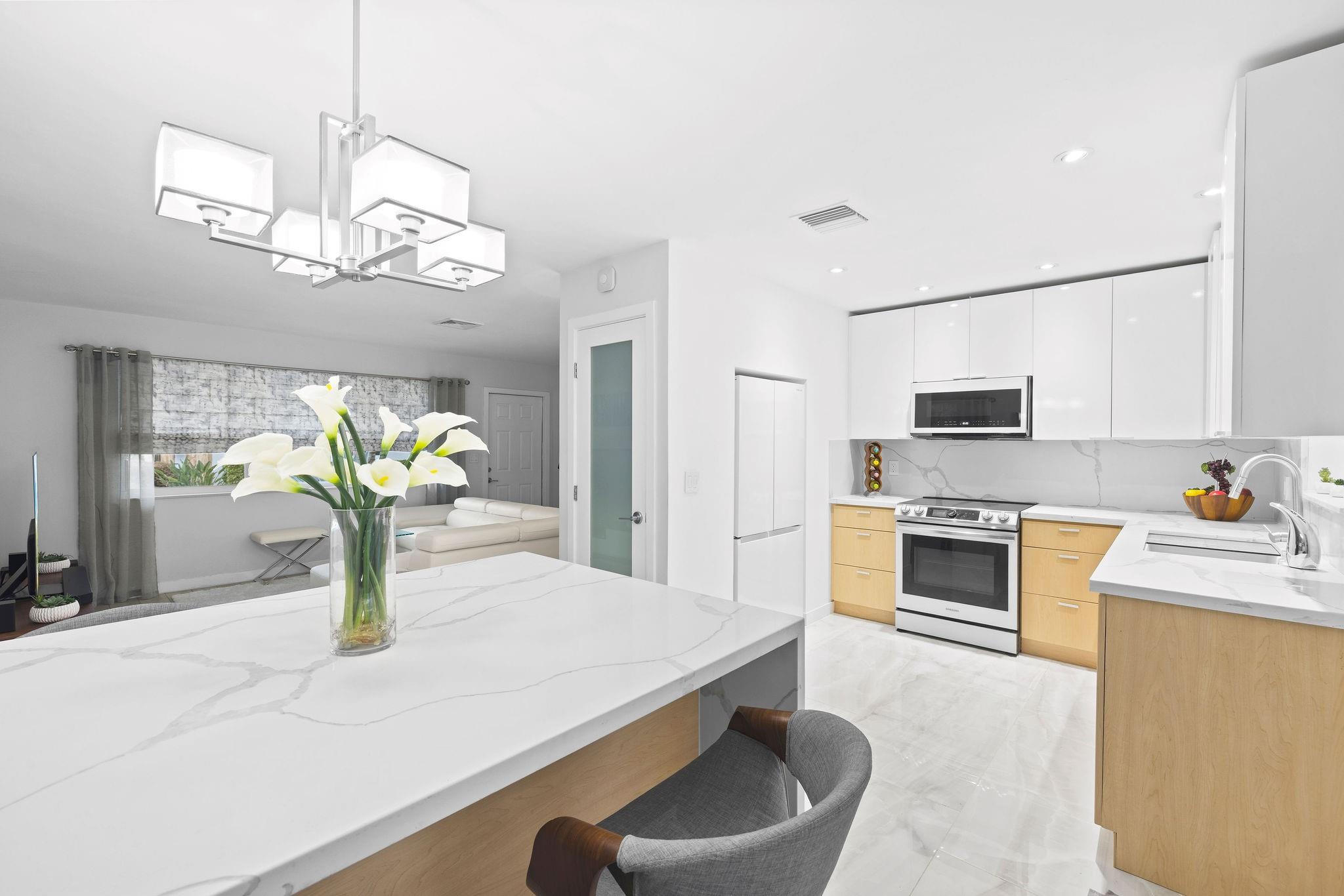 Coronet Bay Condominium - Residential