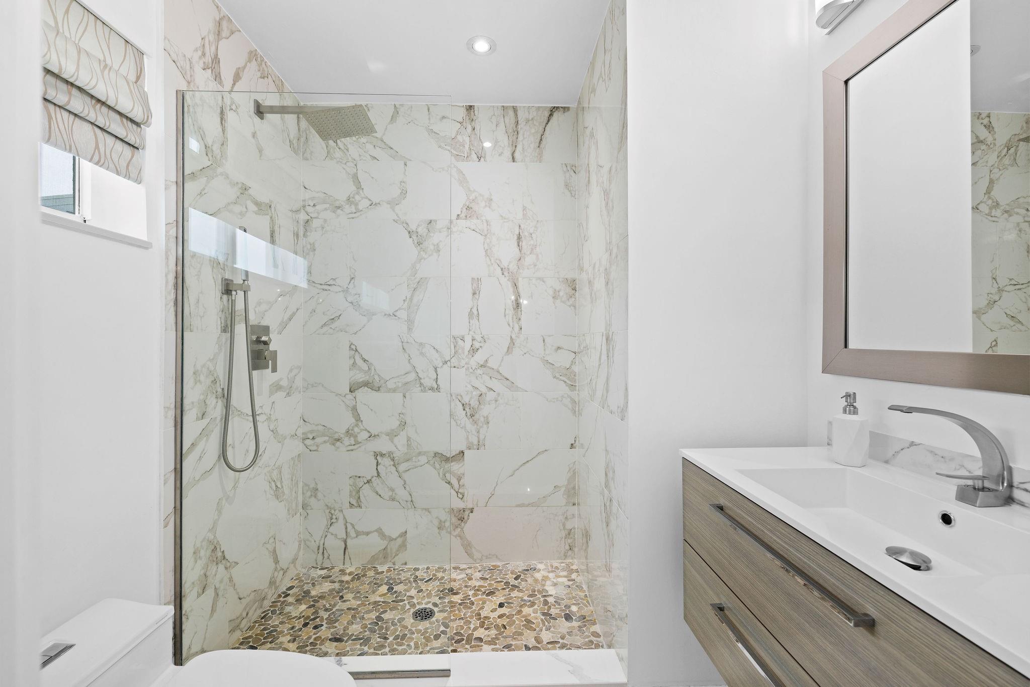 Coronet Bay Condominium - Residential