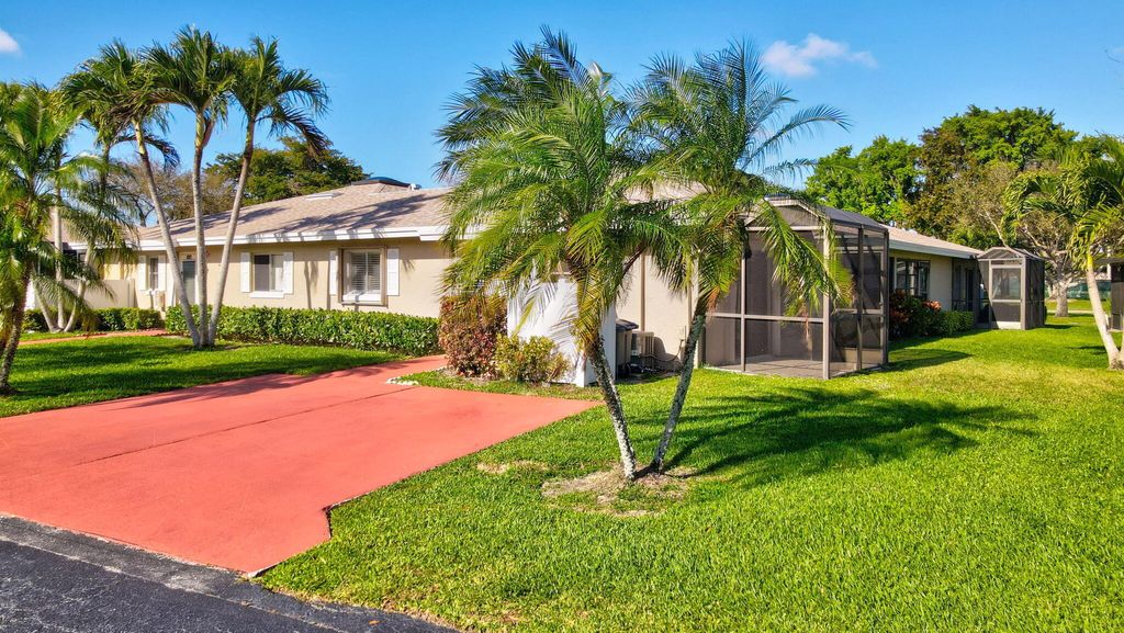 Photo of 8773 Windrow Way, Boca Raton, FL 33496 (MLS # B26000167)