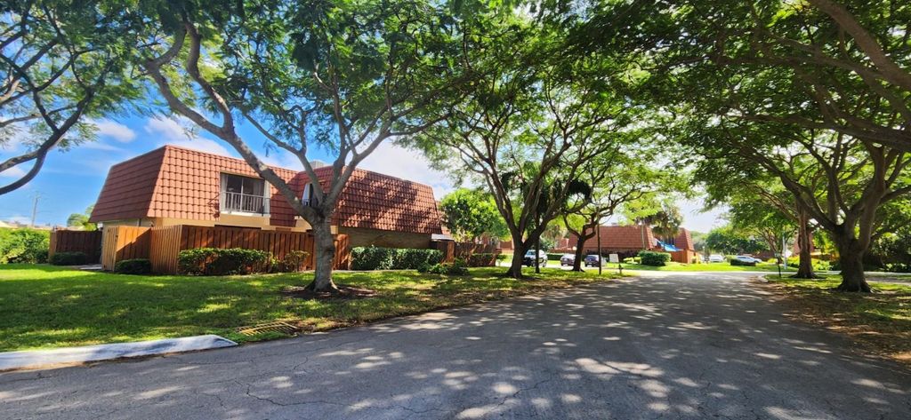 Photo of 3100 Spanish Wells Drive #1C, Delray Beach, FL 33445 (MLS # F10408473)