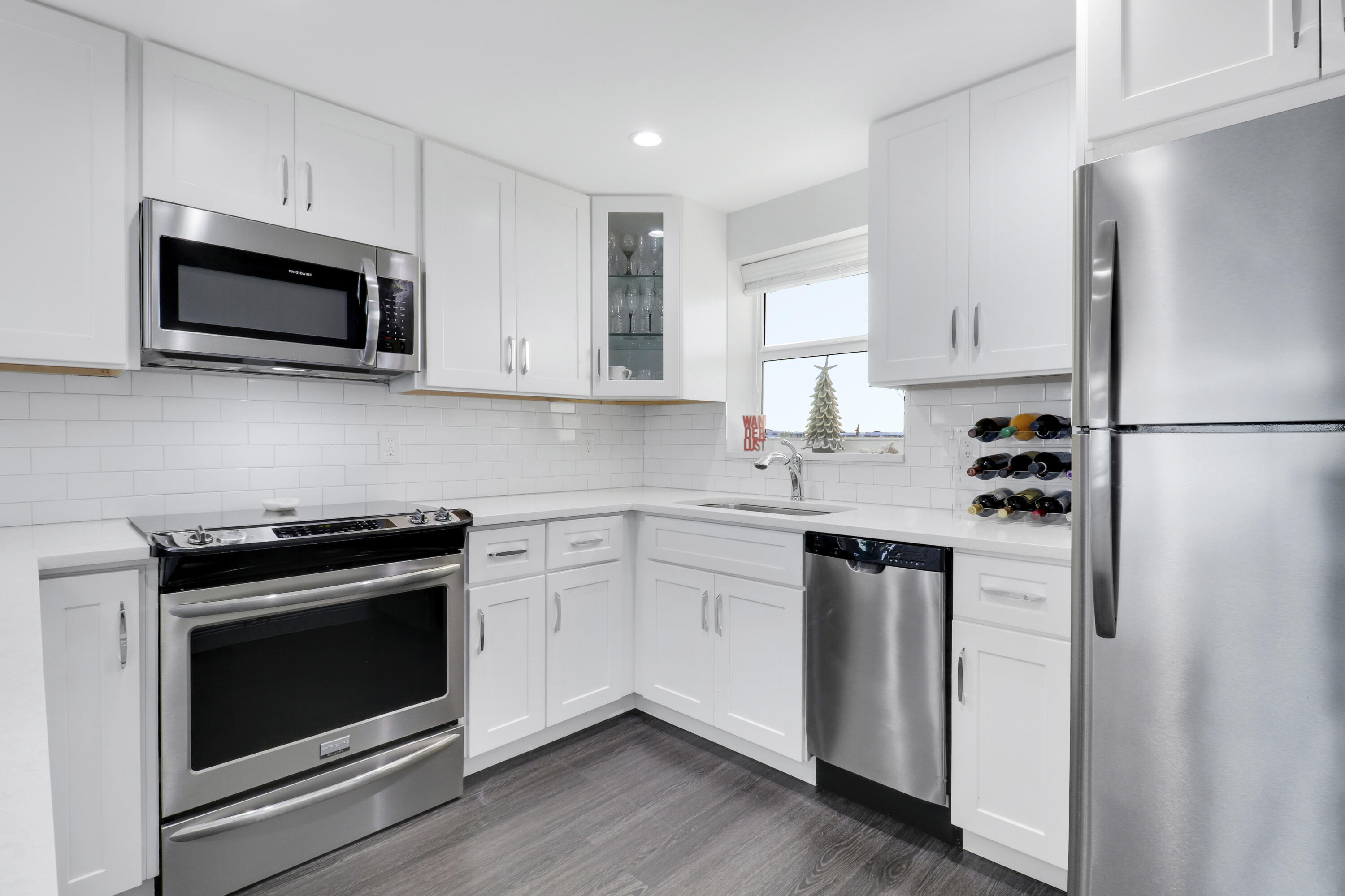 LANDINGS CONDO LT - Residential Lease