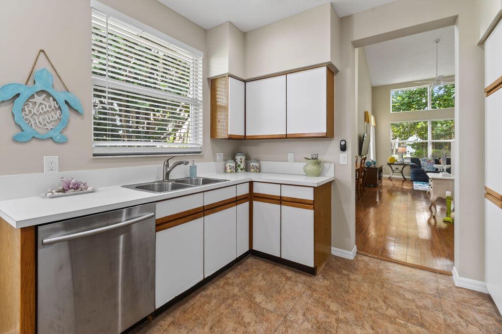 SEA COLONY PL 1 - Residential Lease