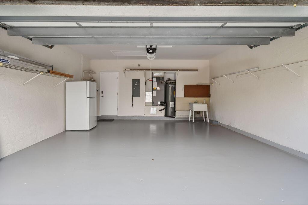 SEA COLONY PL 1 - Residential Lease