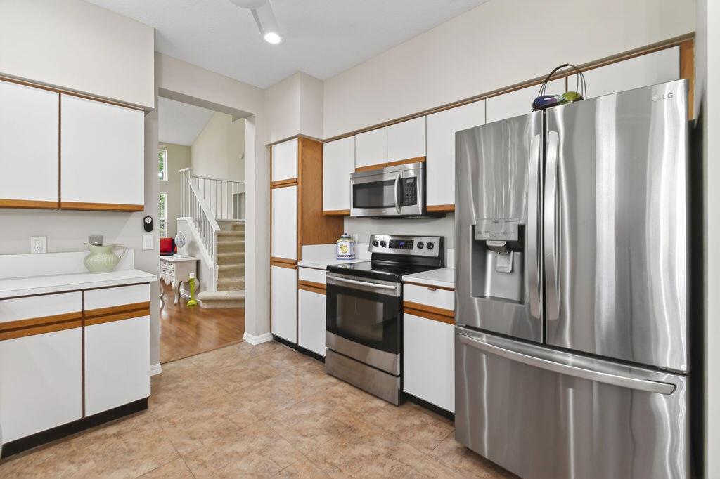 SEA COLONY PL 1 - Residential Lease